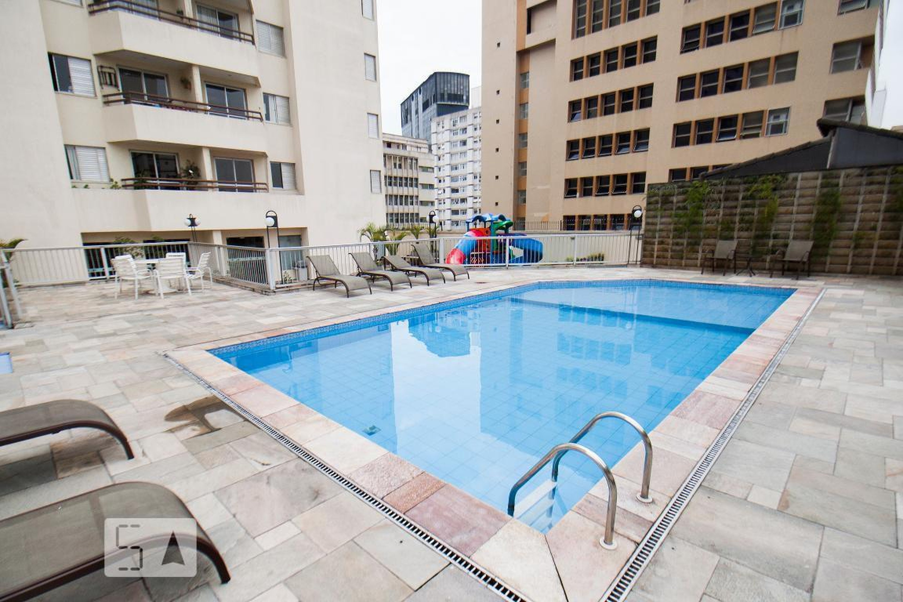 Piscina - Edifício Saint Paul Ville