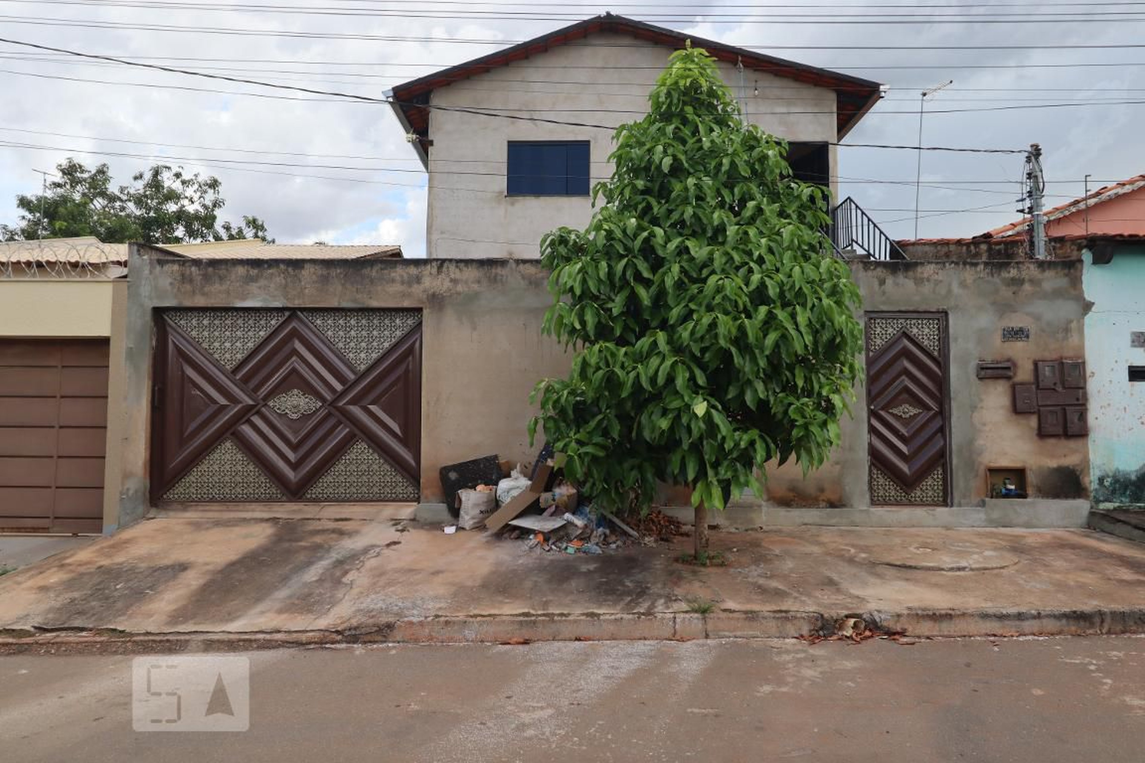 Fachada Condomínio em Rua BM-8, 0
