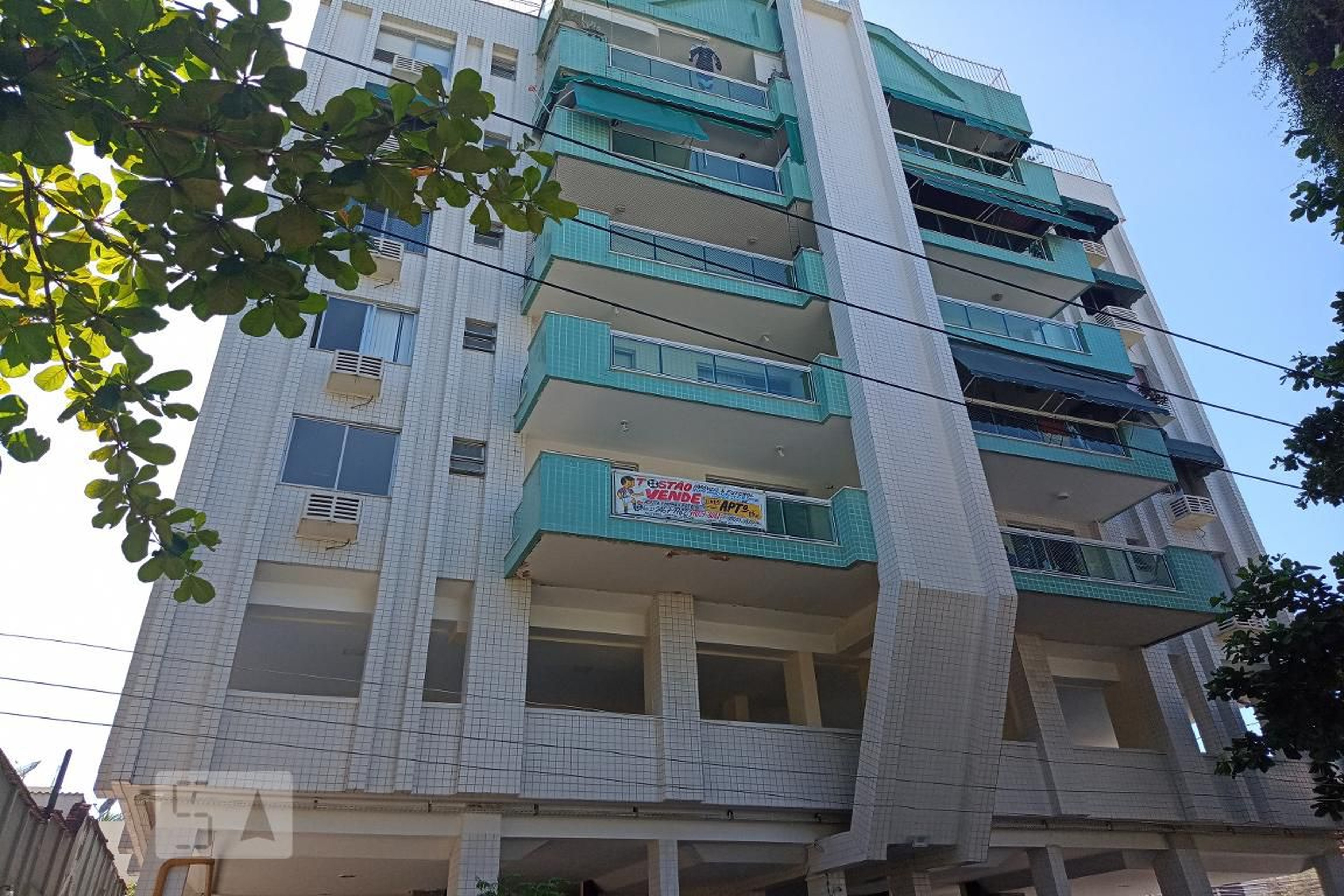 Fachada do Condomínio Condomínio Mont Martre