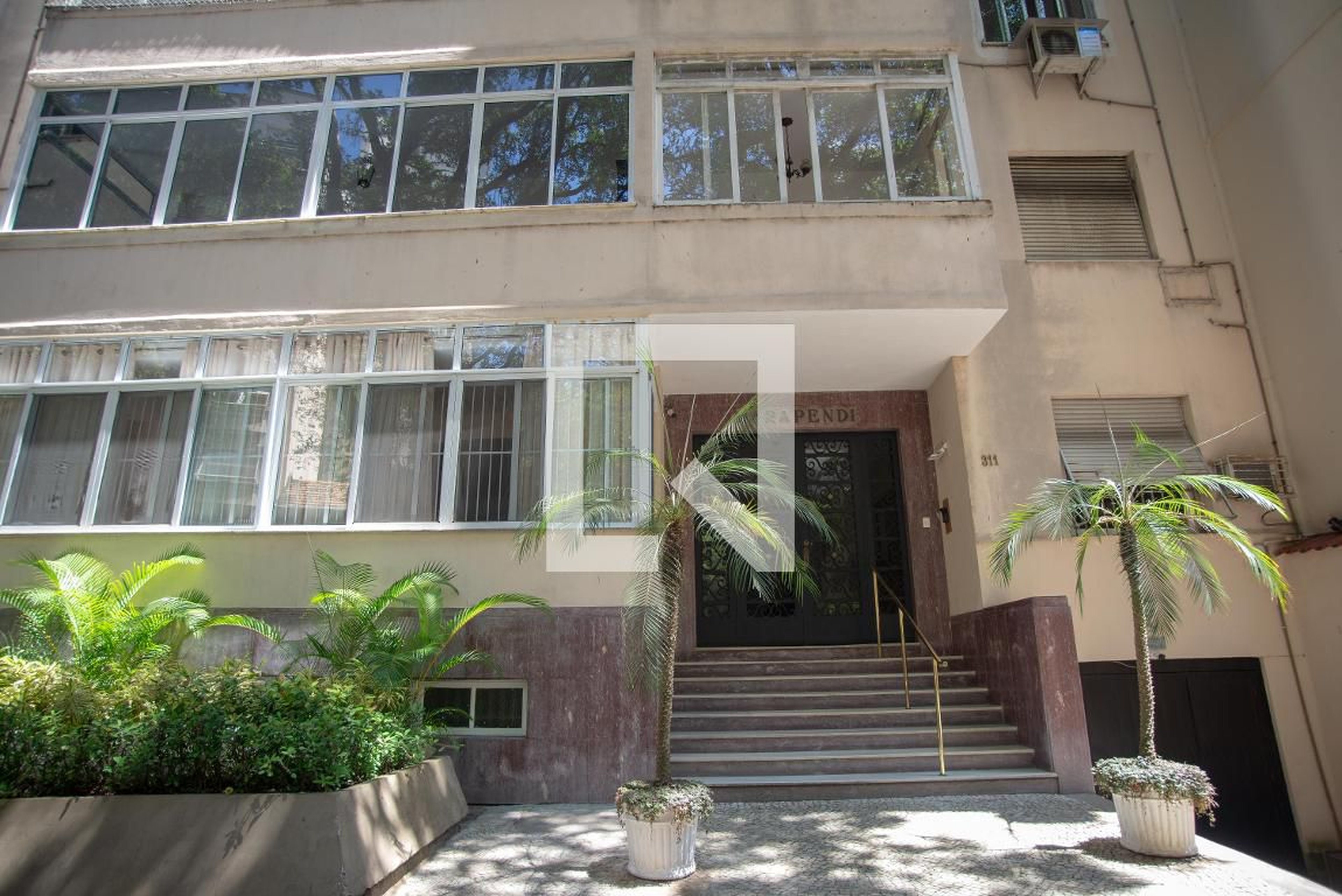 Fachada Condomínio em Rua Bulhões Carvalho, 311