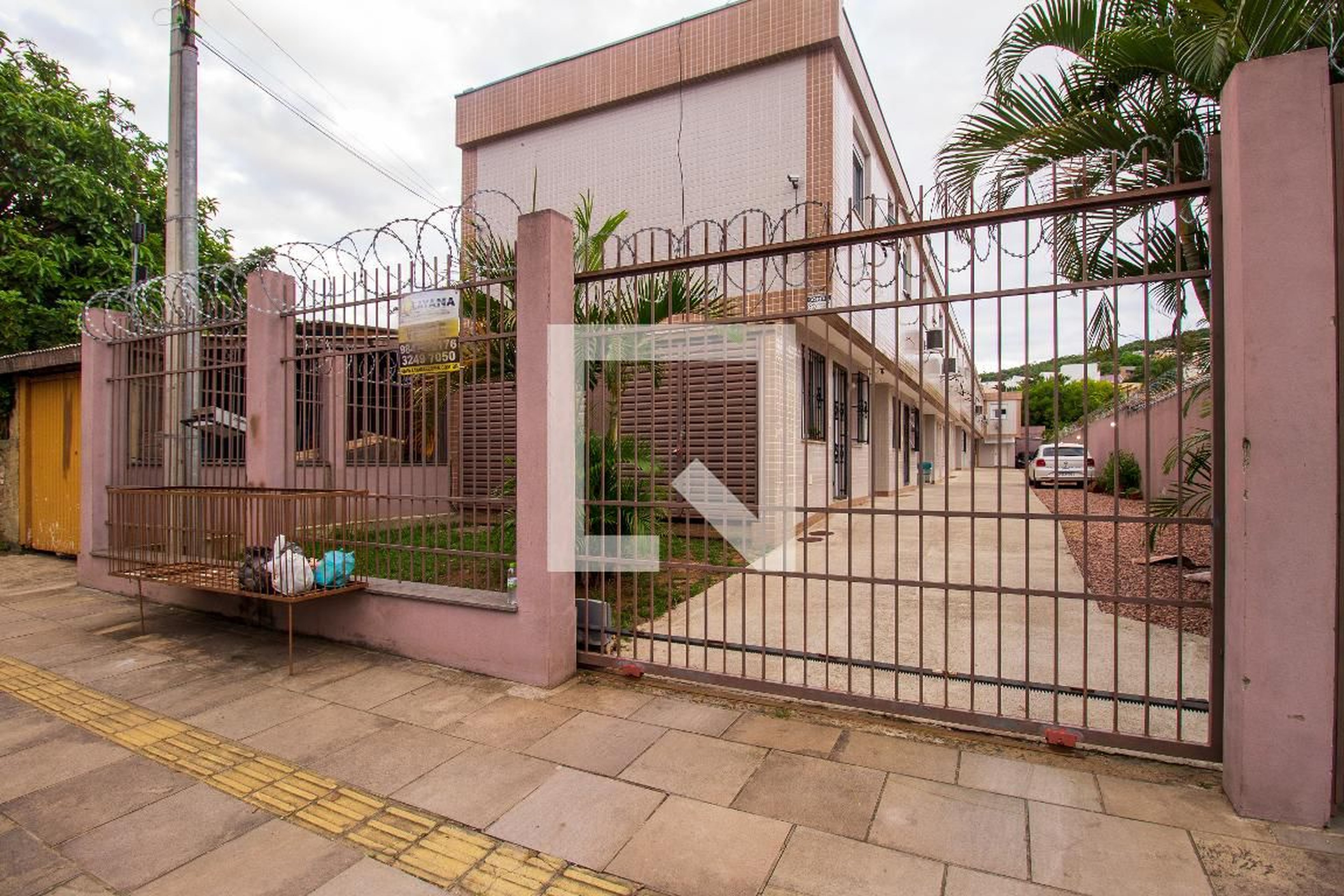 Fachada Condomínio em Rua Landel de Moura, 1875