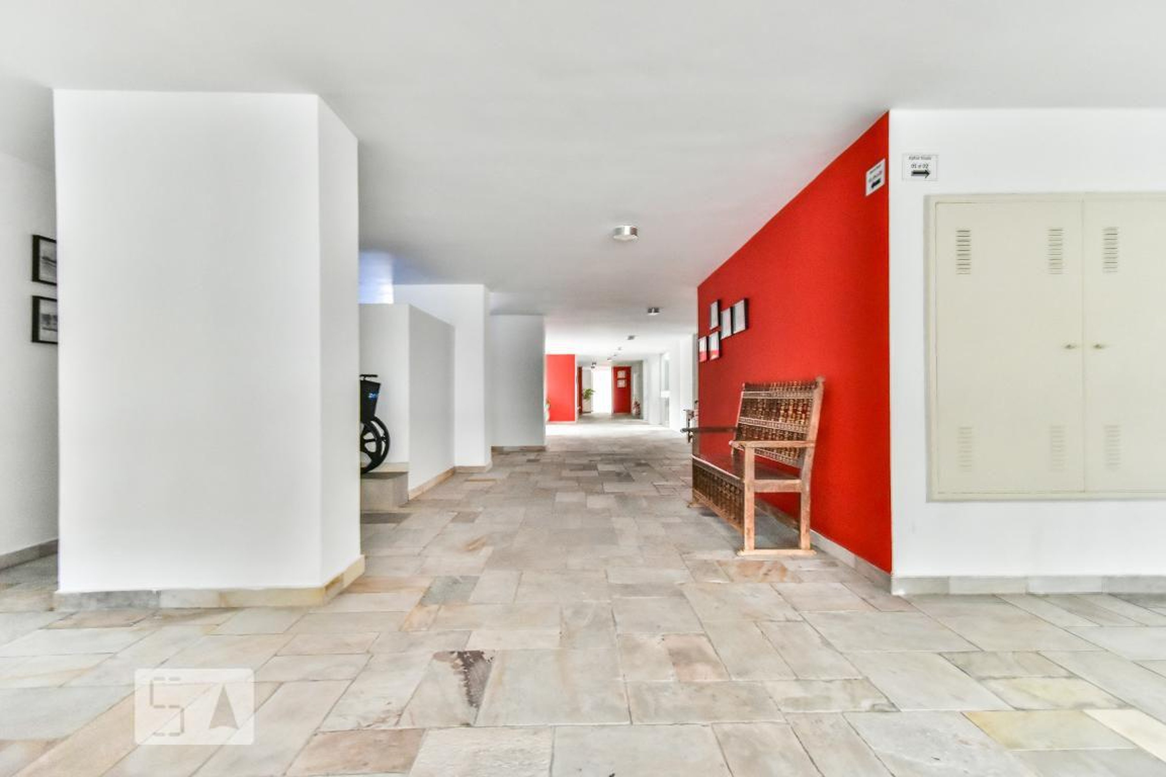 Hall de entrada - Ed. das Rosas