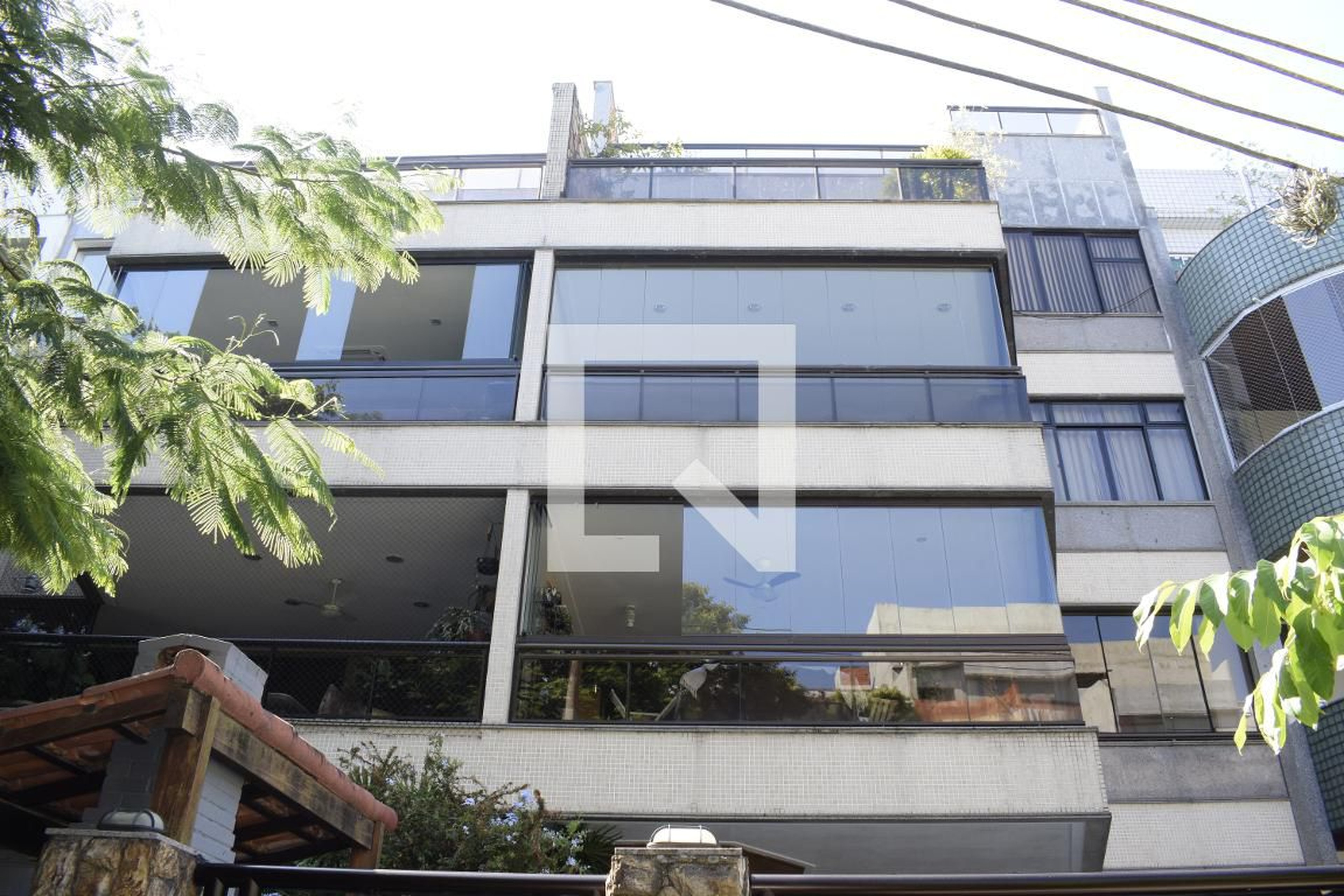 Fachada Condomínio em Rua Odilon Martins de Andrade, 80