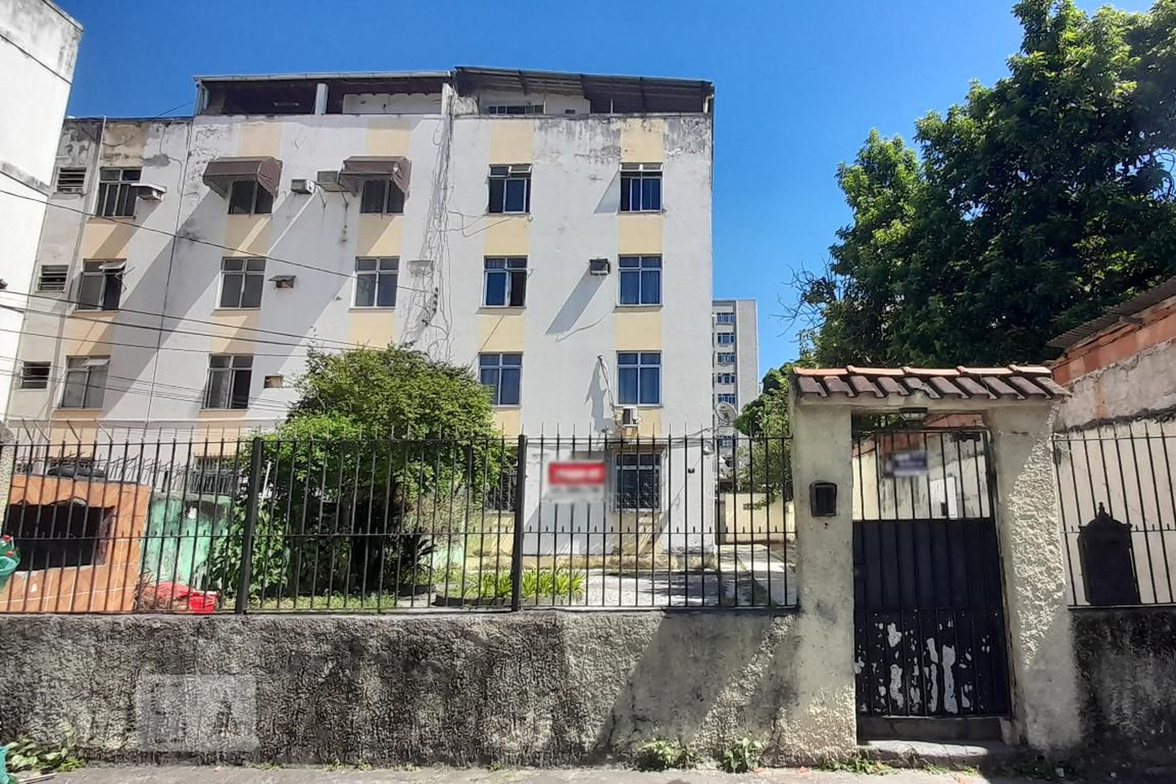 Fachada Condomínio em Avenida Darcy Bitencourt Costa, 150