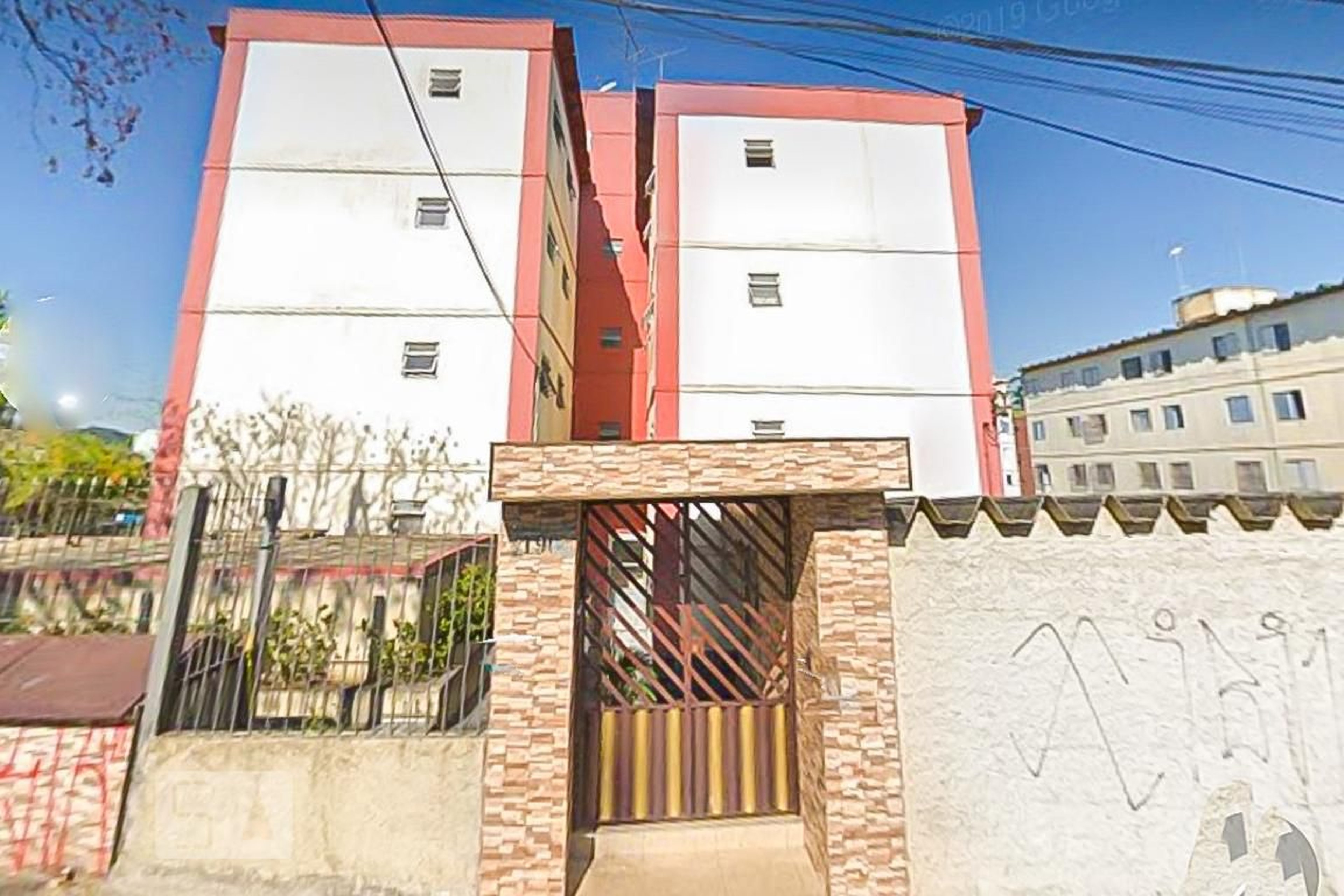 Fachada do Condomínio Condomínio em Rua Filomena Cassilhas, 190