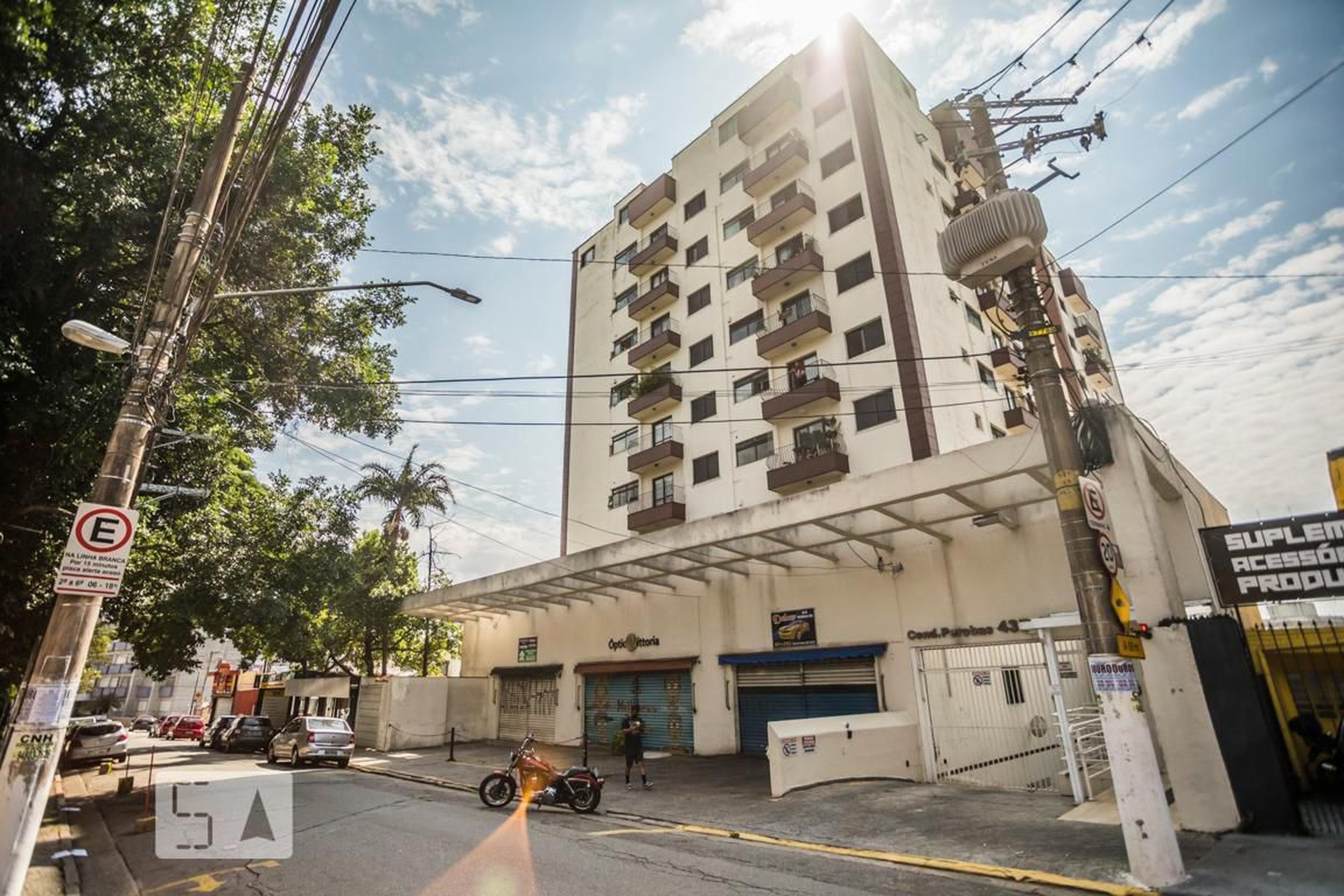 Fachada Condomínio Peróbas