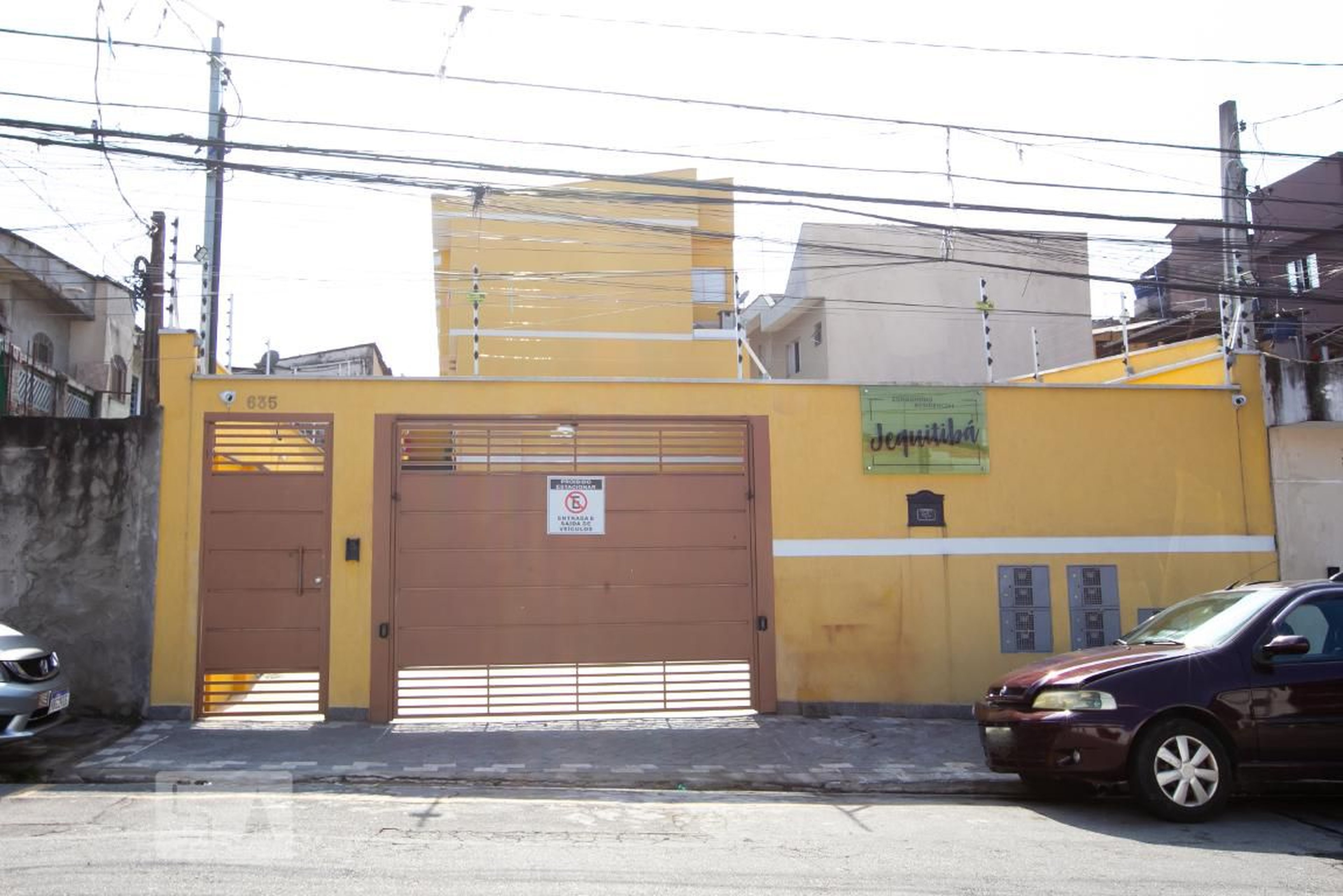 Fachada do Condomínio Condomínio Jequitibá