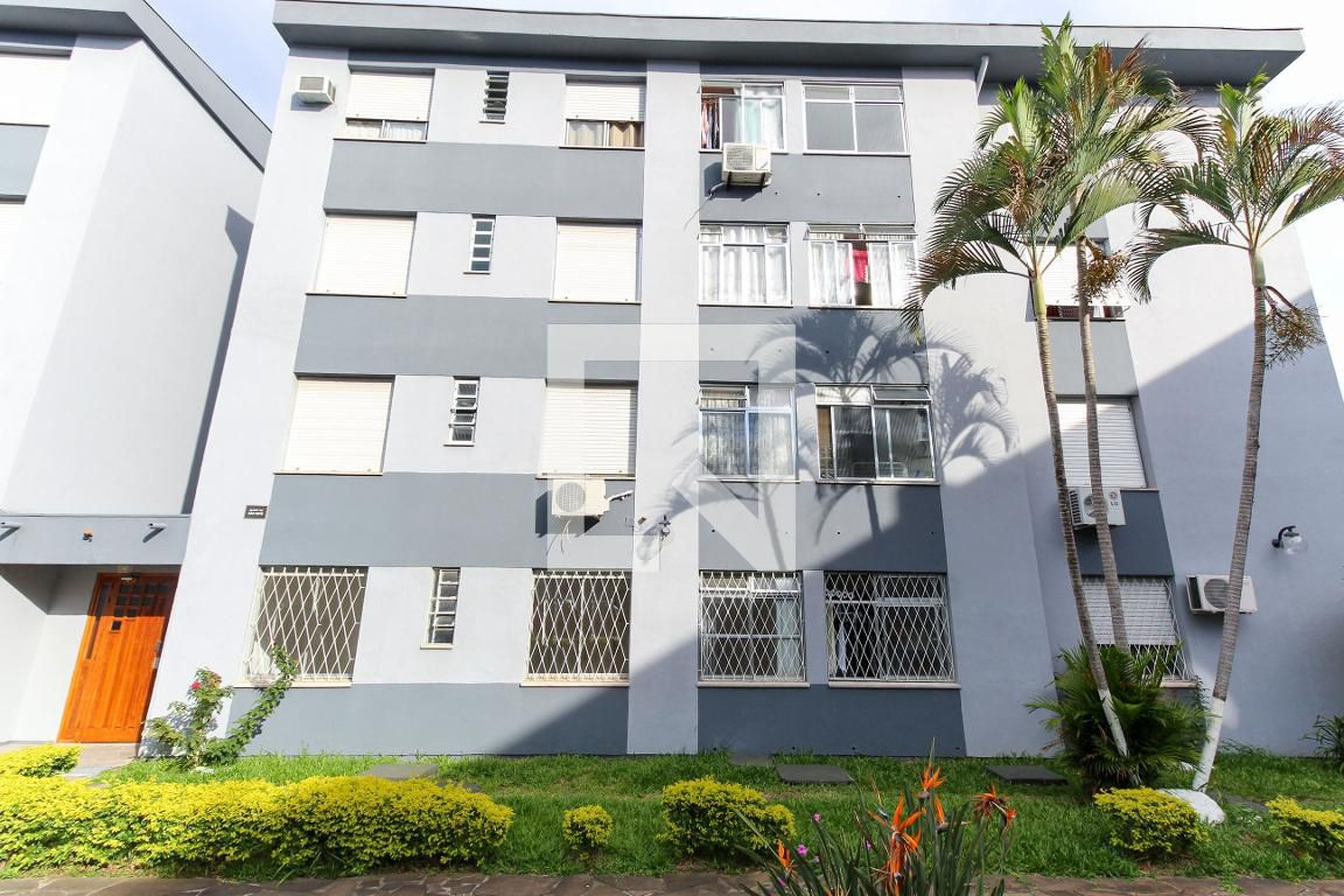 Fachada Condomínio em Rua Diomário Moojen, 100