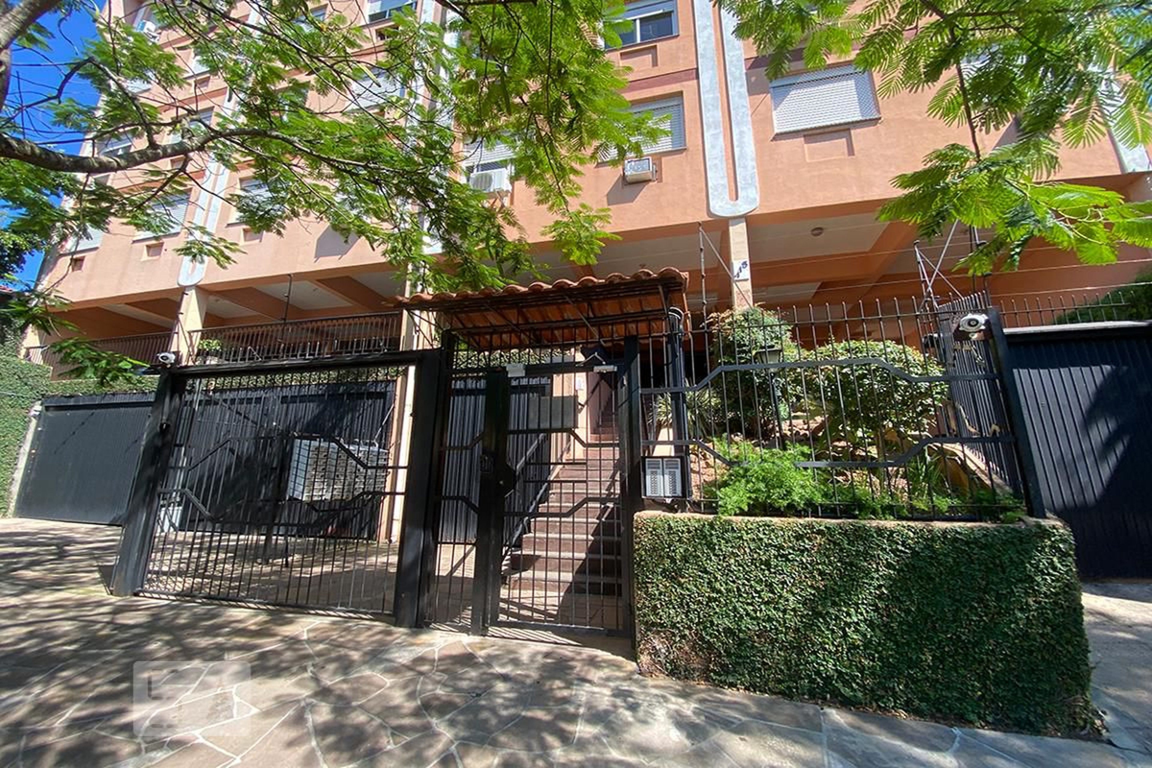 Fachada do Condomínio Edifício Vale dos Açores