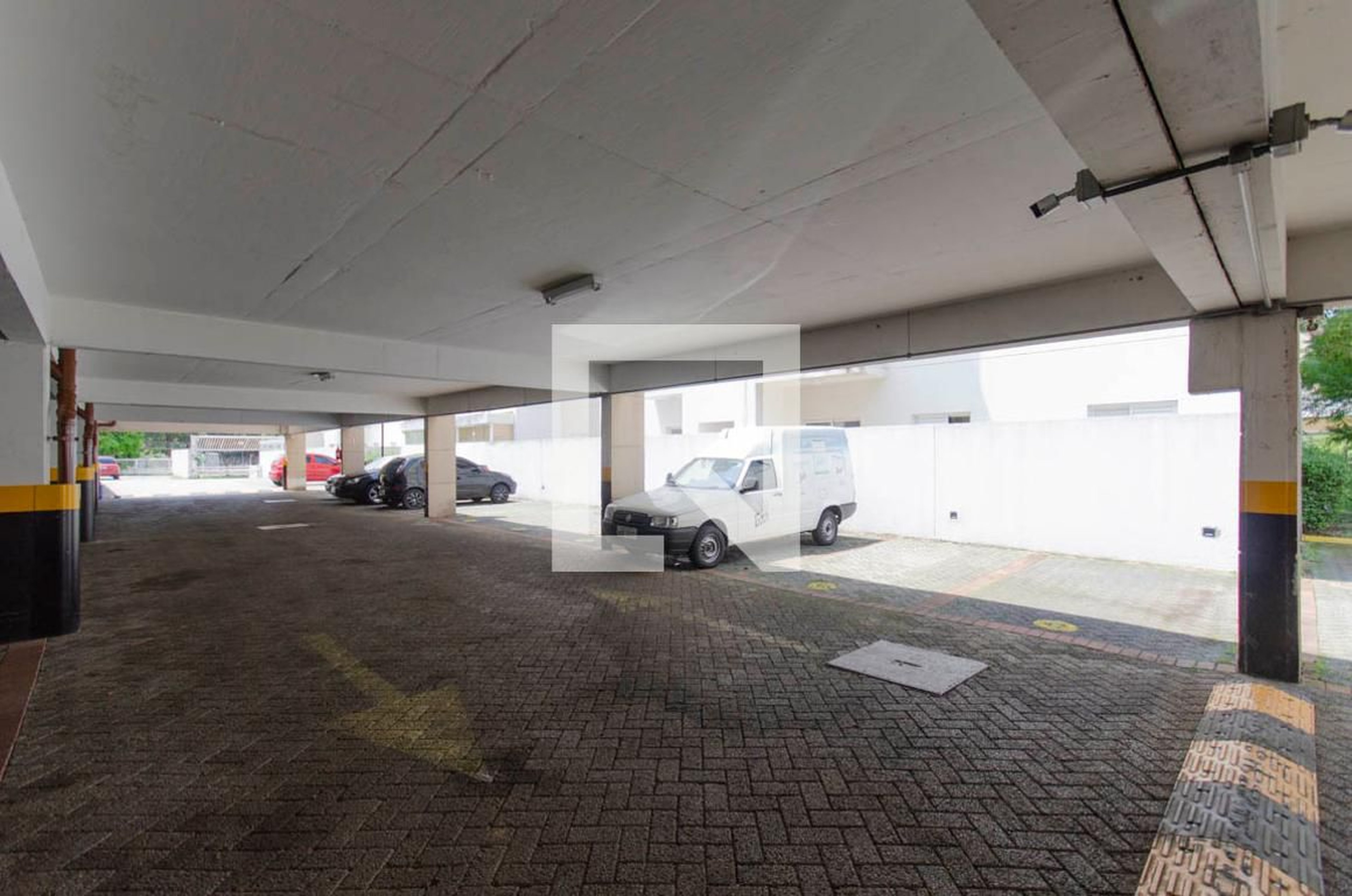 Estacionamento - Edifício das Azaléias