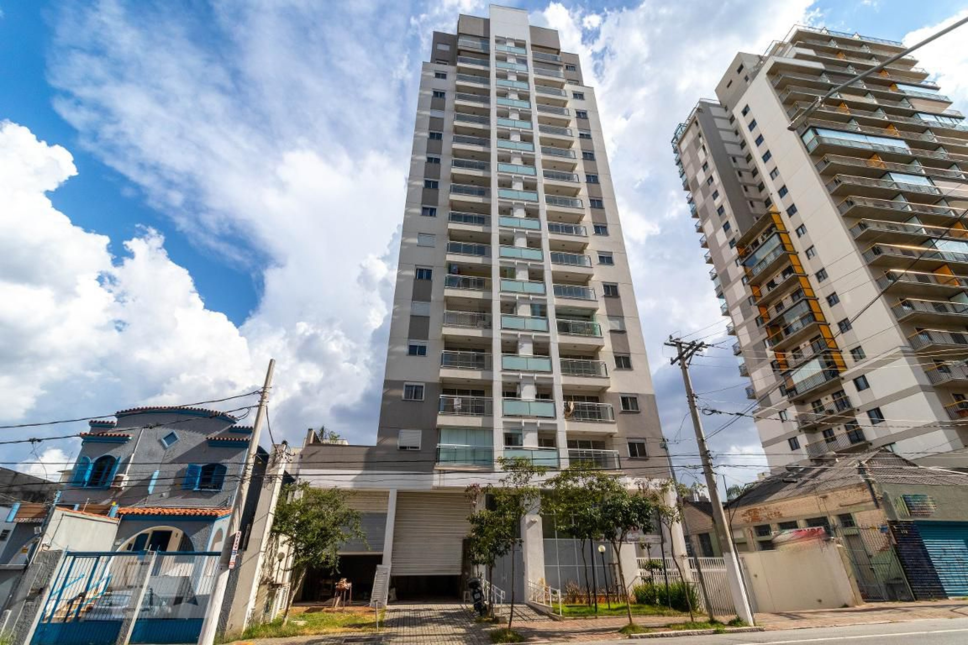 Fachada Condomínio em Rua Alfredo Pujol, 1867