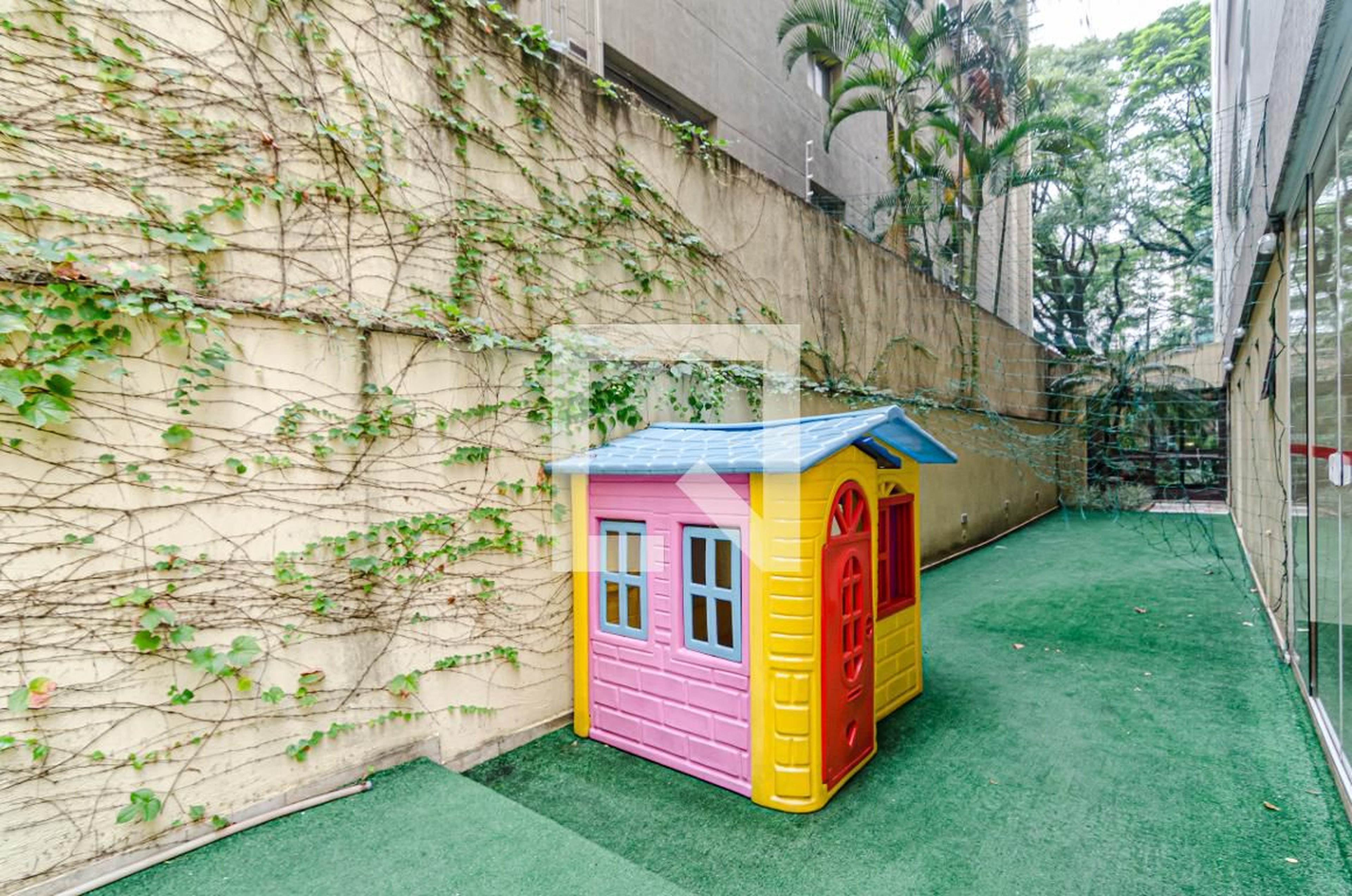 Playground - Edifício Batataes