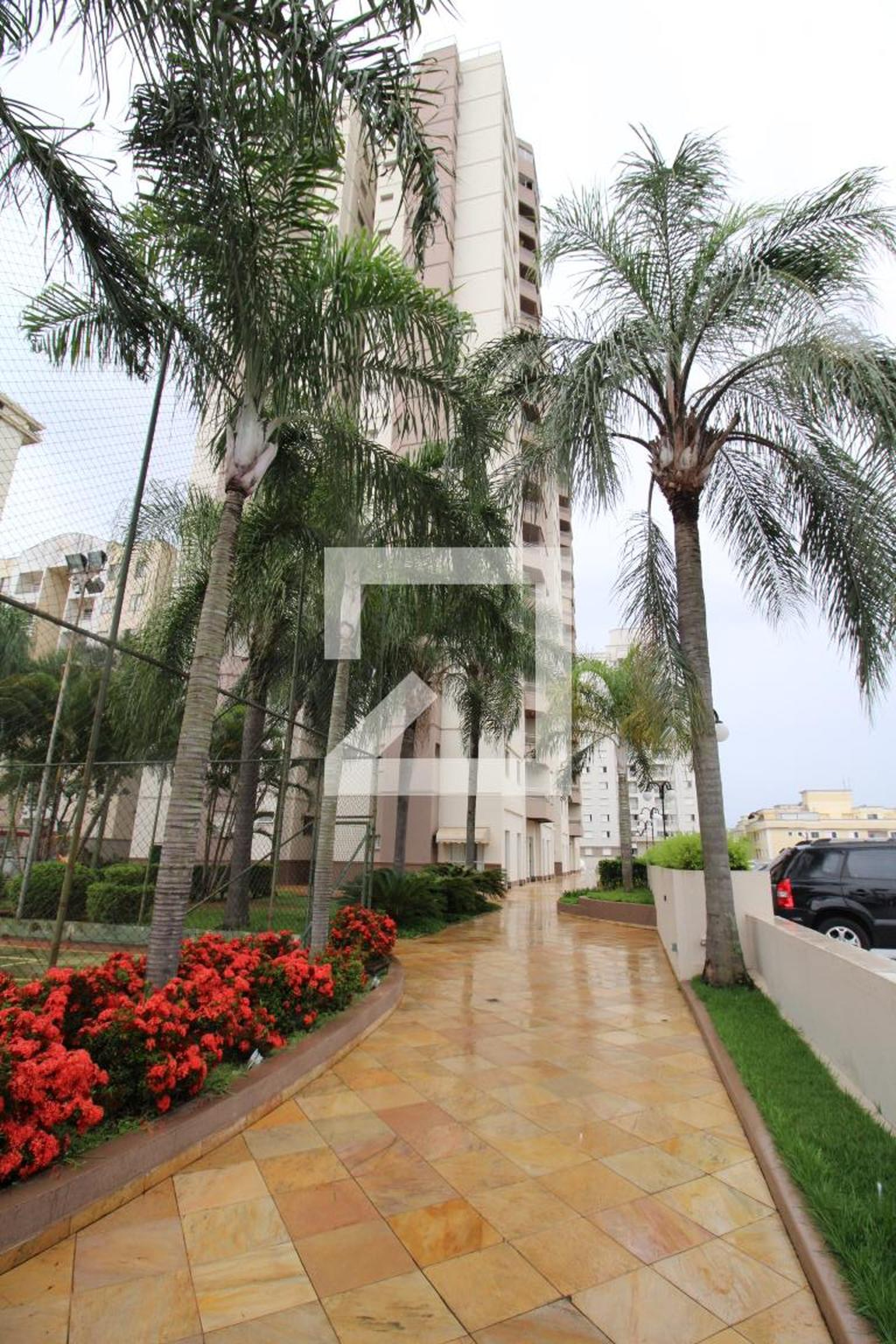 Fachada do Condomínio Condomínio Rio Tamisa