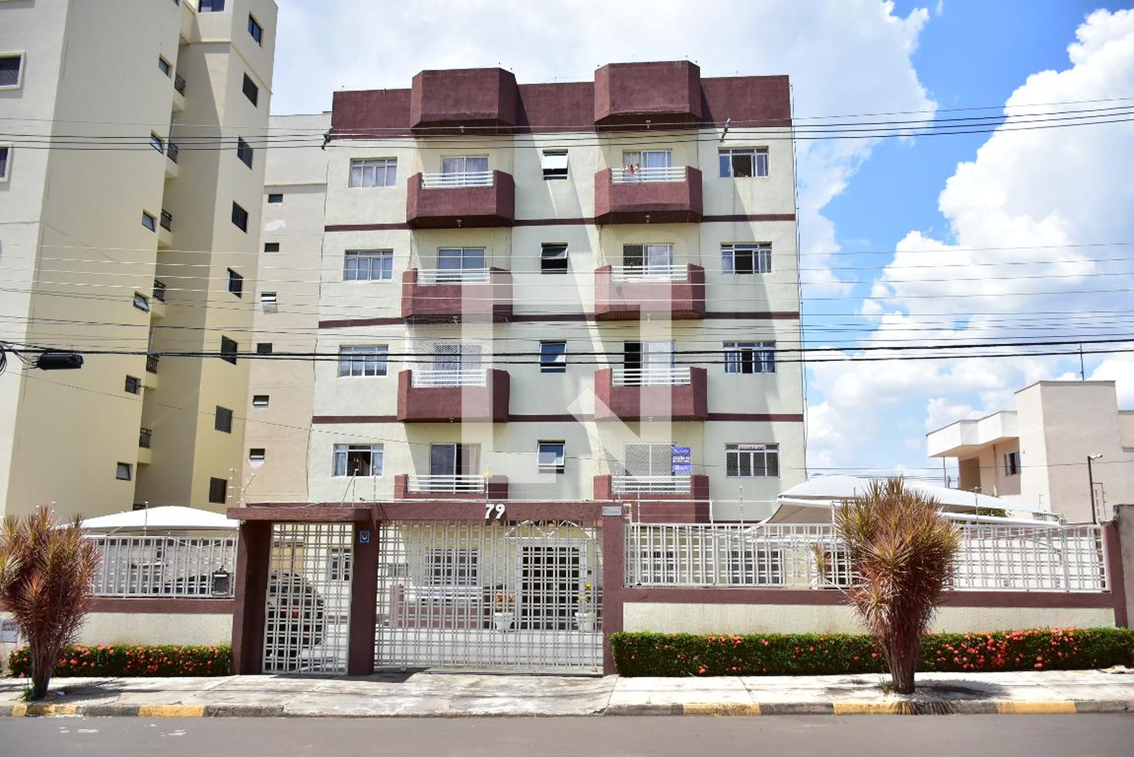 Fachada do Condomínio Condomínio Recanto dos Passáros