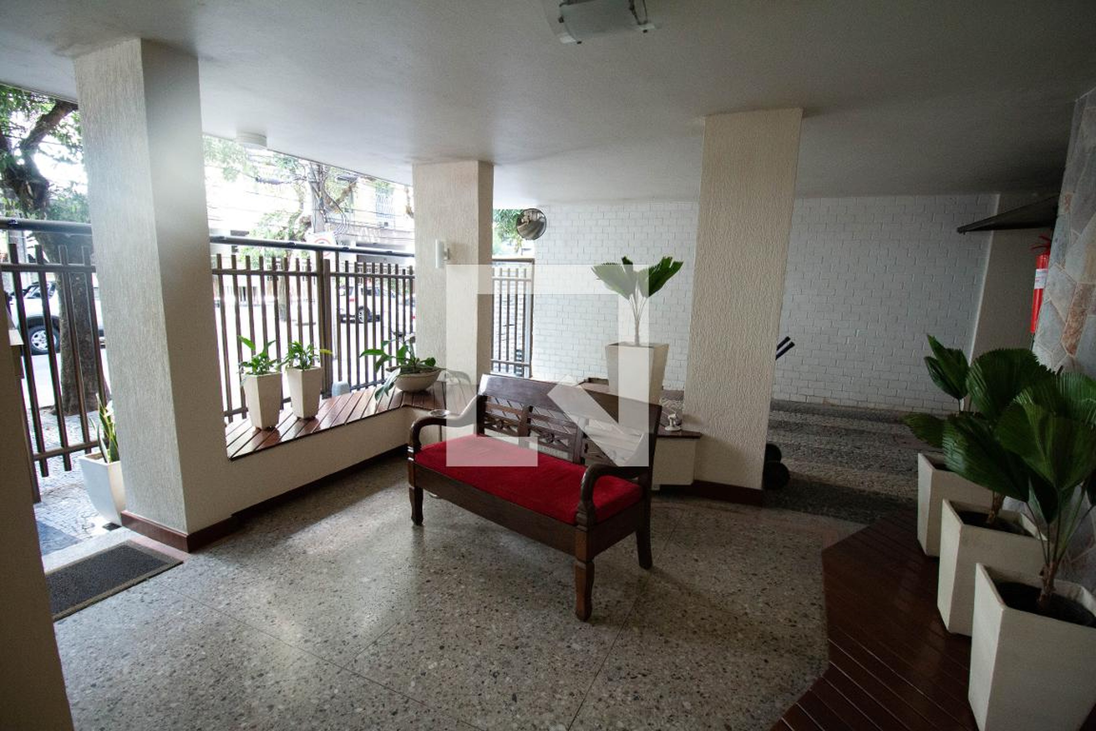 Hall Entrada - Castor