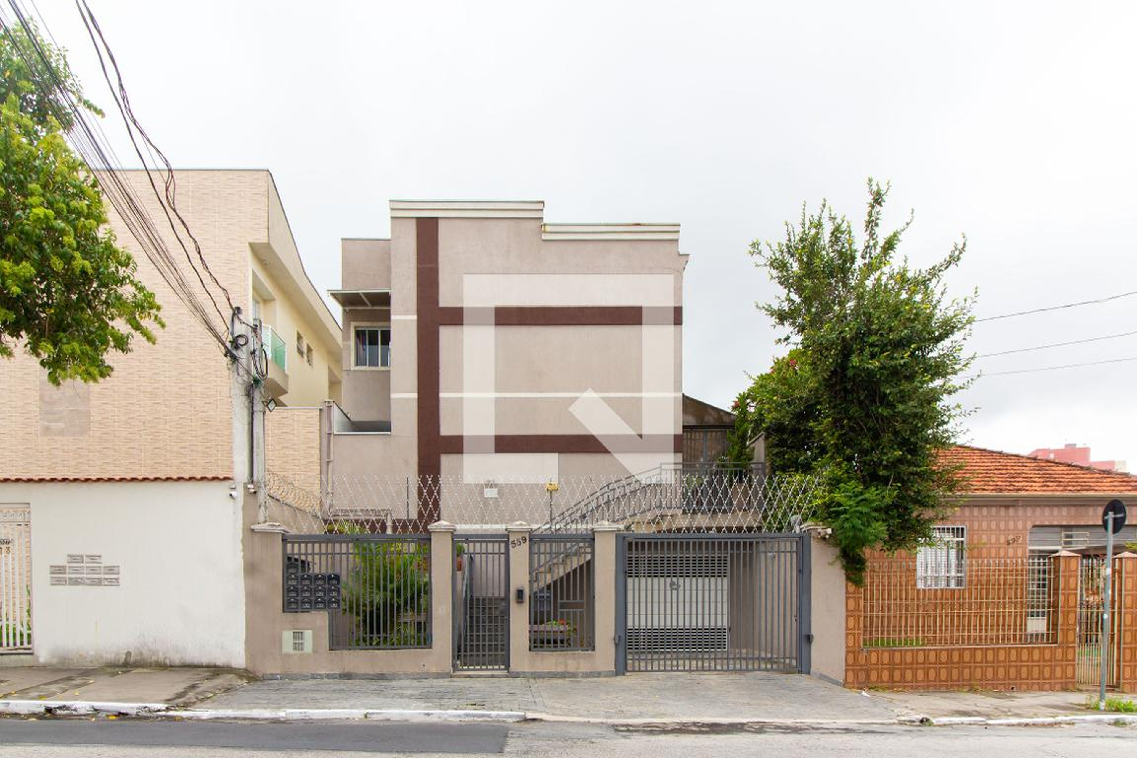 Fachada Condomínio Village Penha