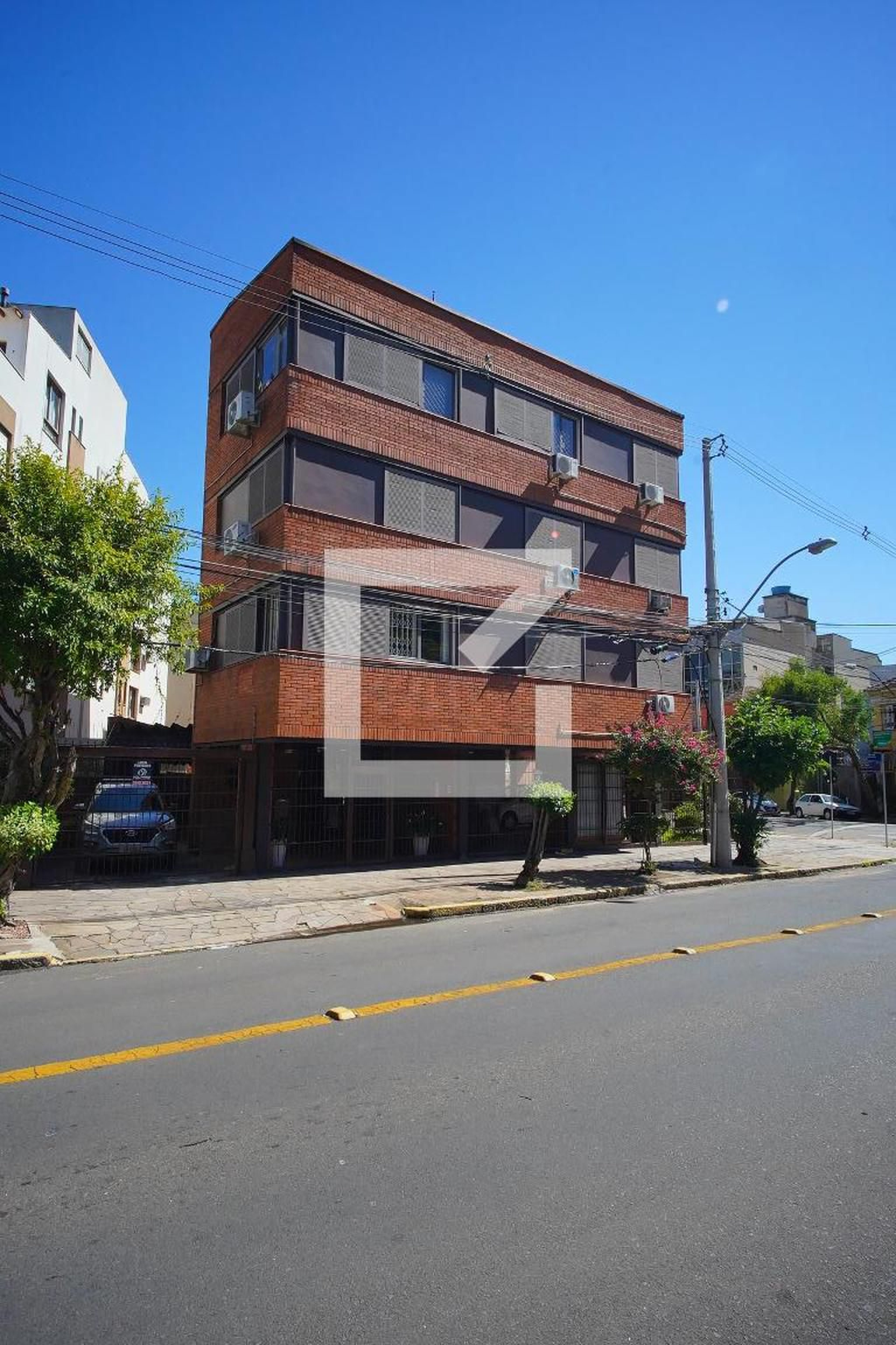 Fachada Condomínio em Rua General Neto, 244