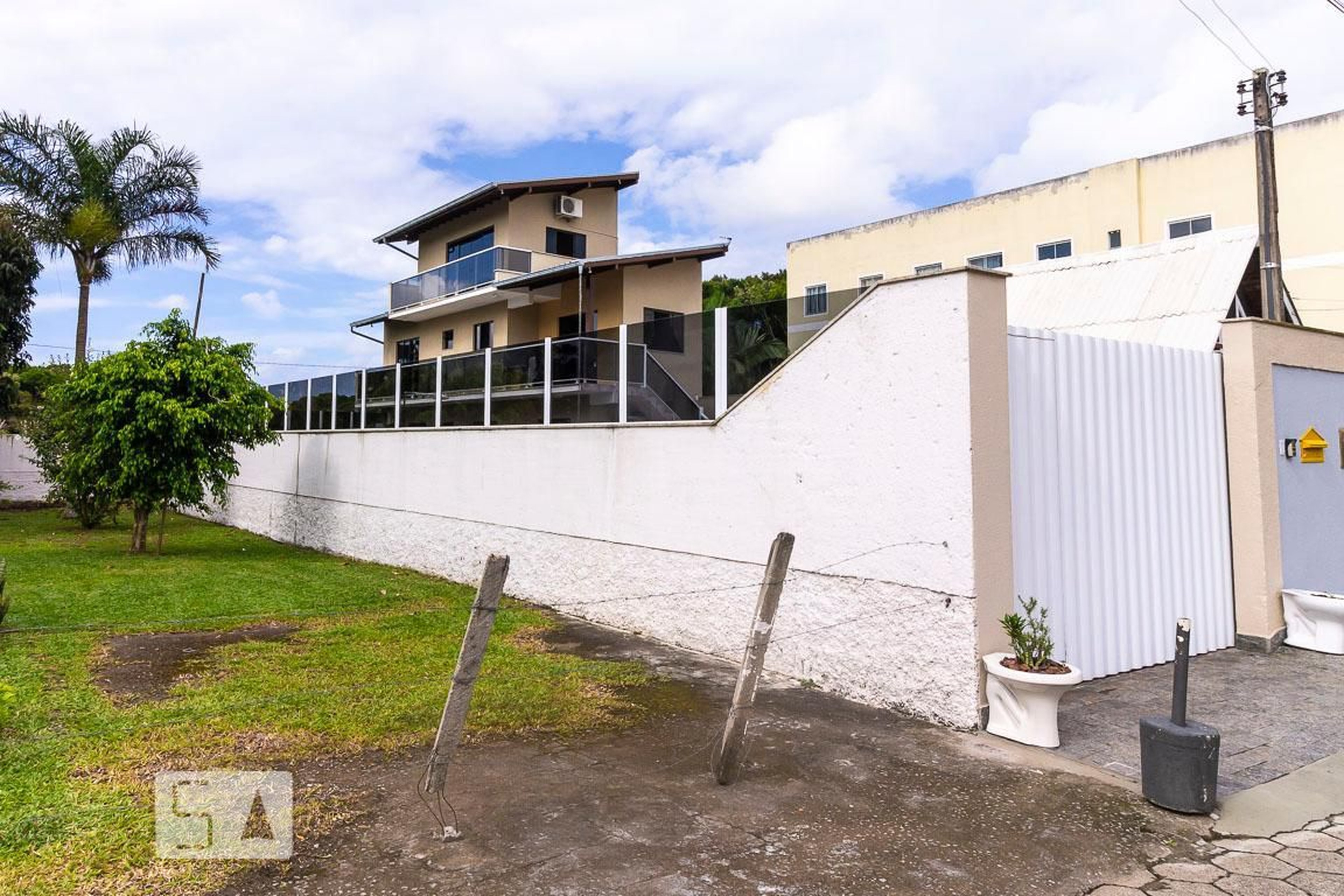 Fachada Condomínio em Servidão Solar das Oliveiras, 20
