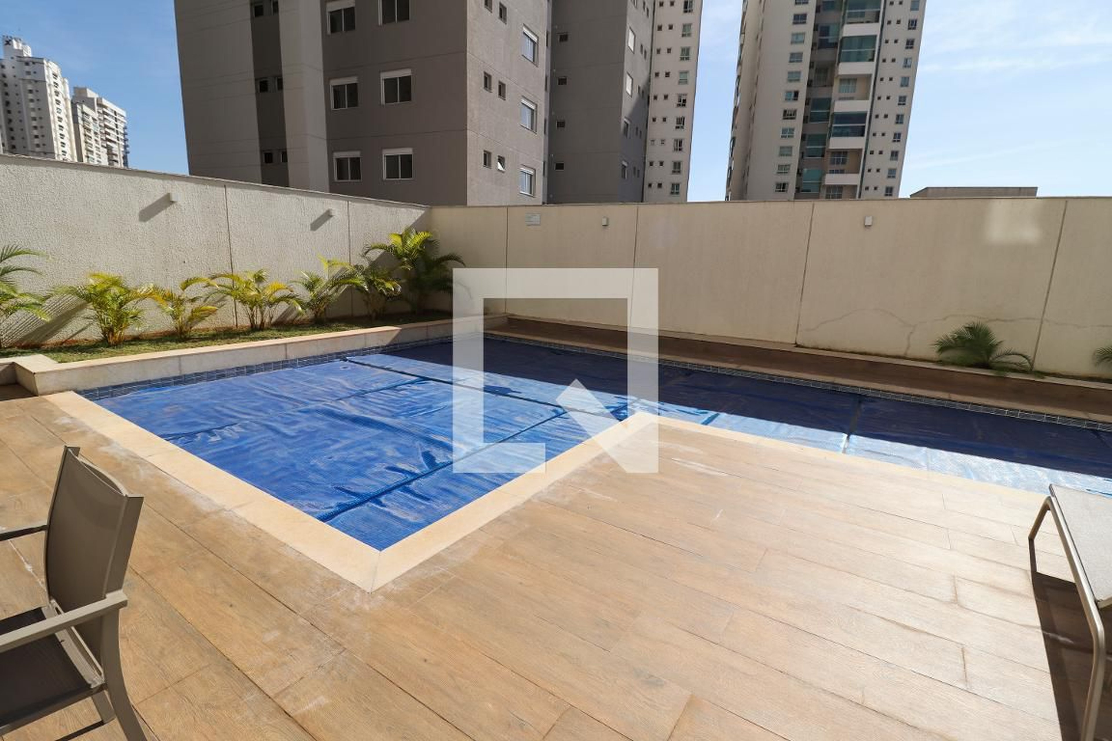 Piscina - M. Times Home Convenience