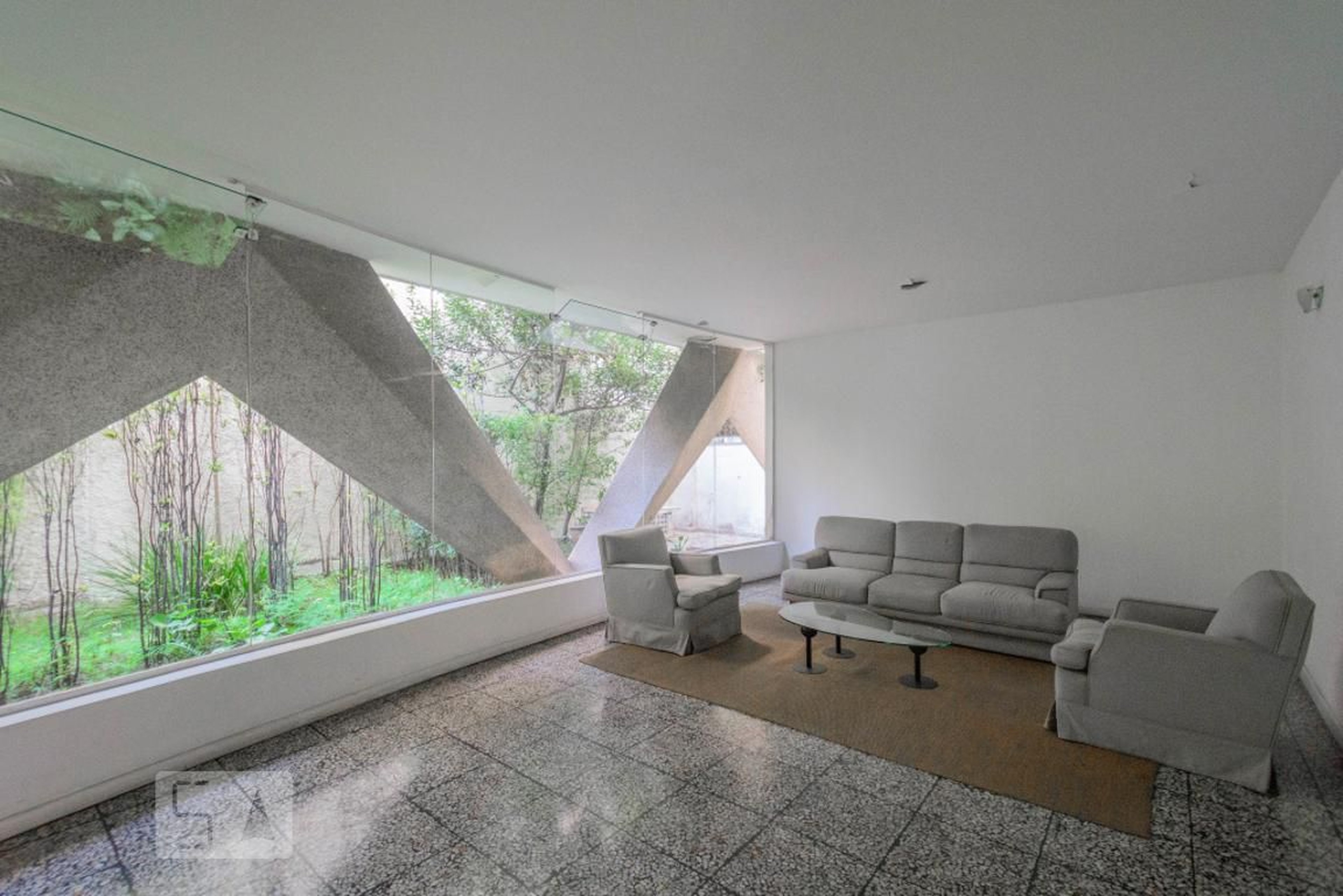 Hall de Entrada - Itacolomi