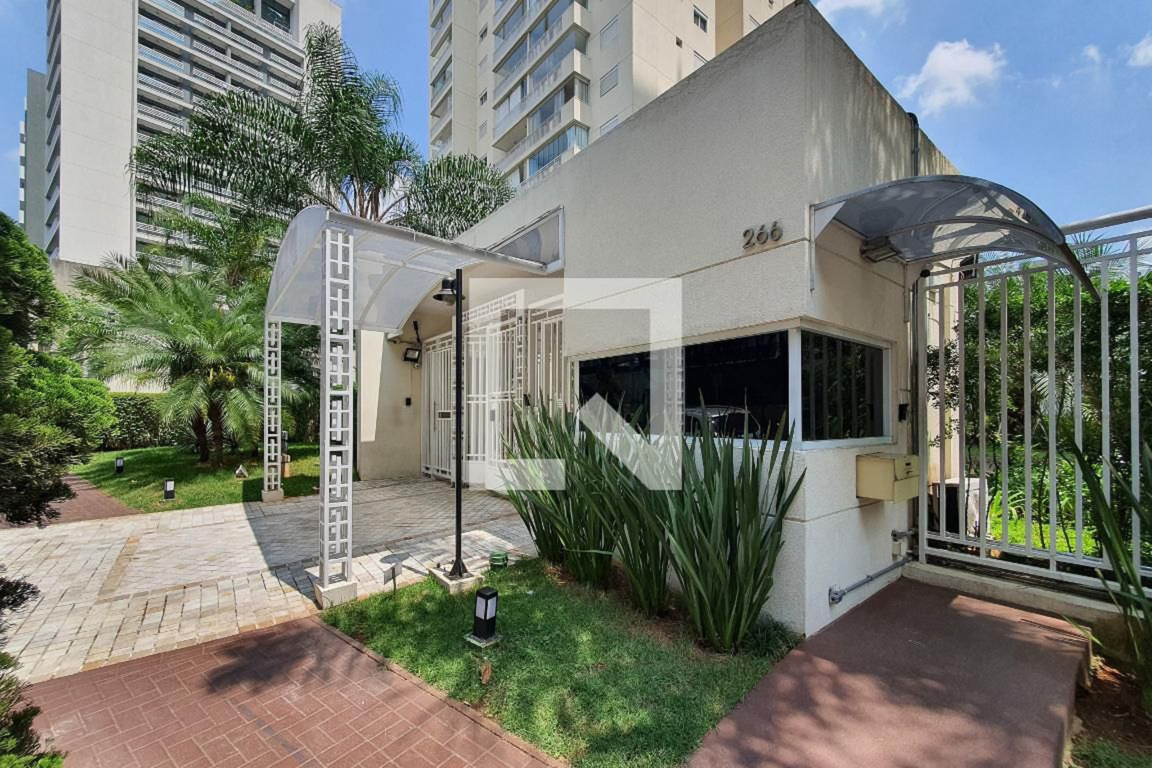 Fachada Condomínio em Rua Vergueiro, 268