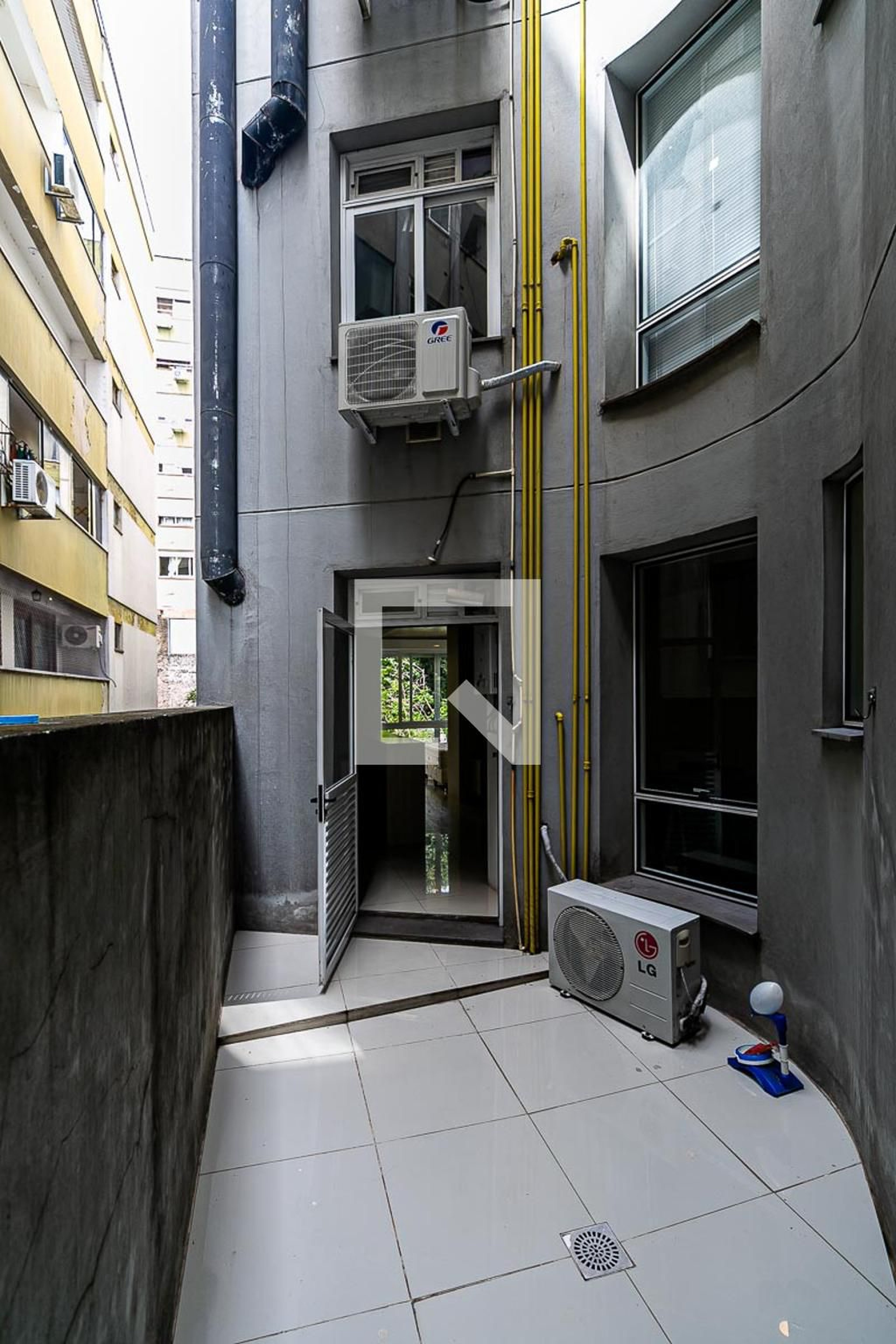 Área Externa - Edifício Península