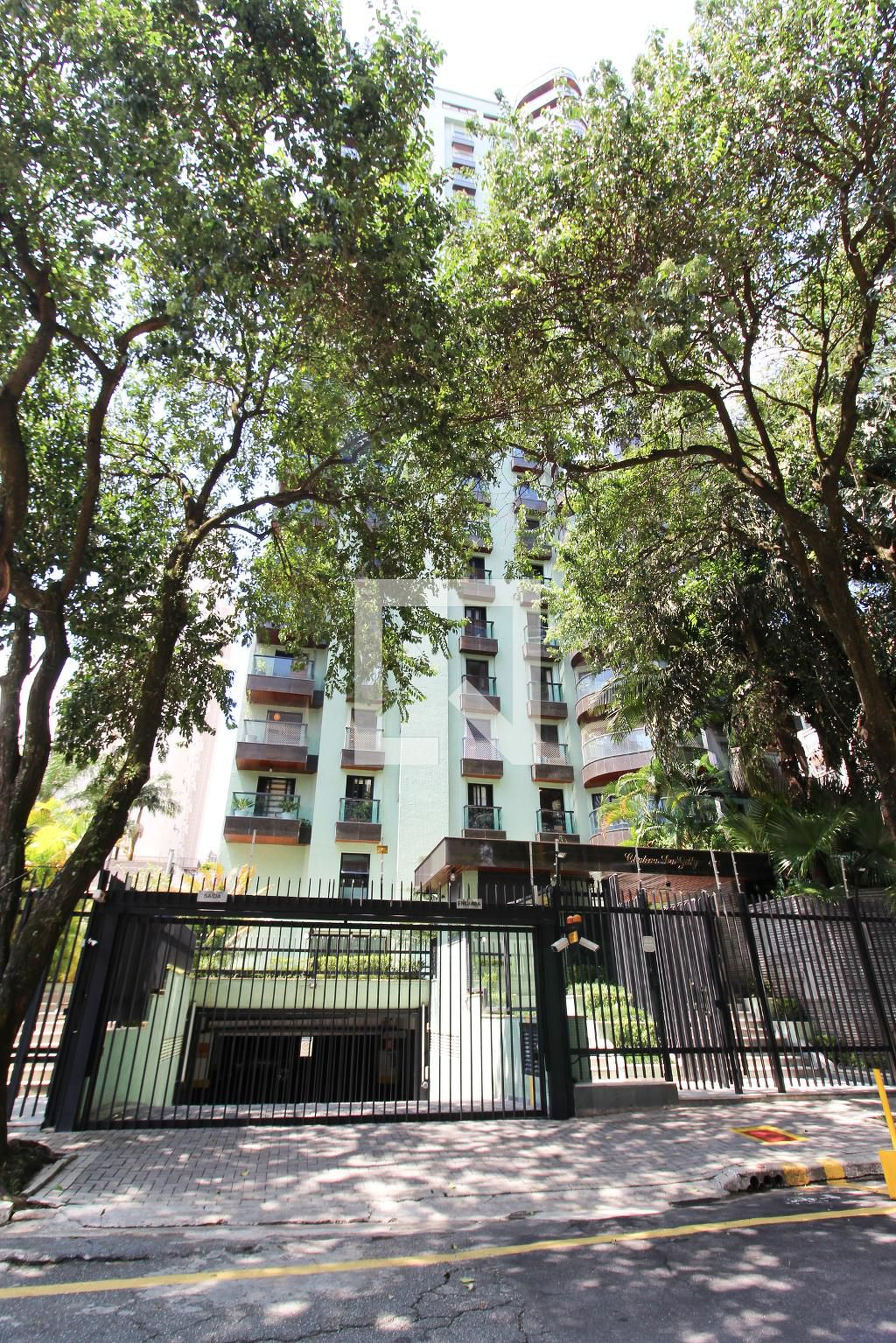 Fachada do Prédio Condomínio Chateau Du Gilly