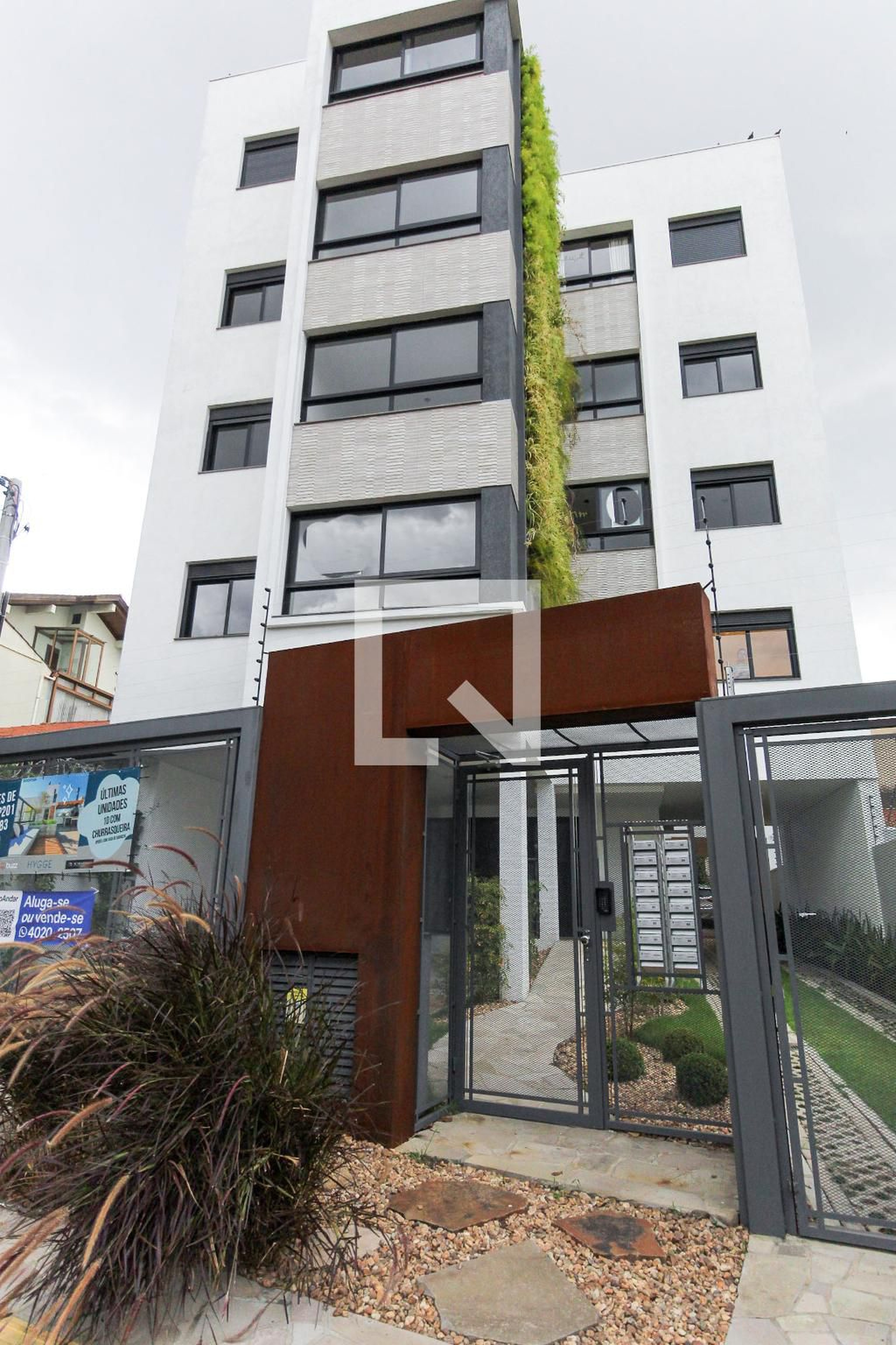 Fachada Condomínio em Travessa Dirceu, 14