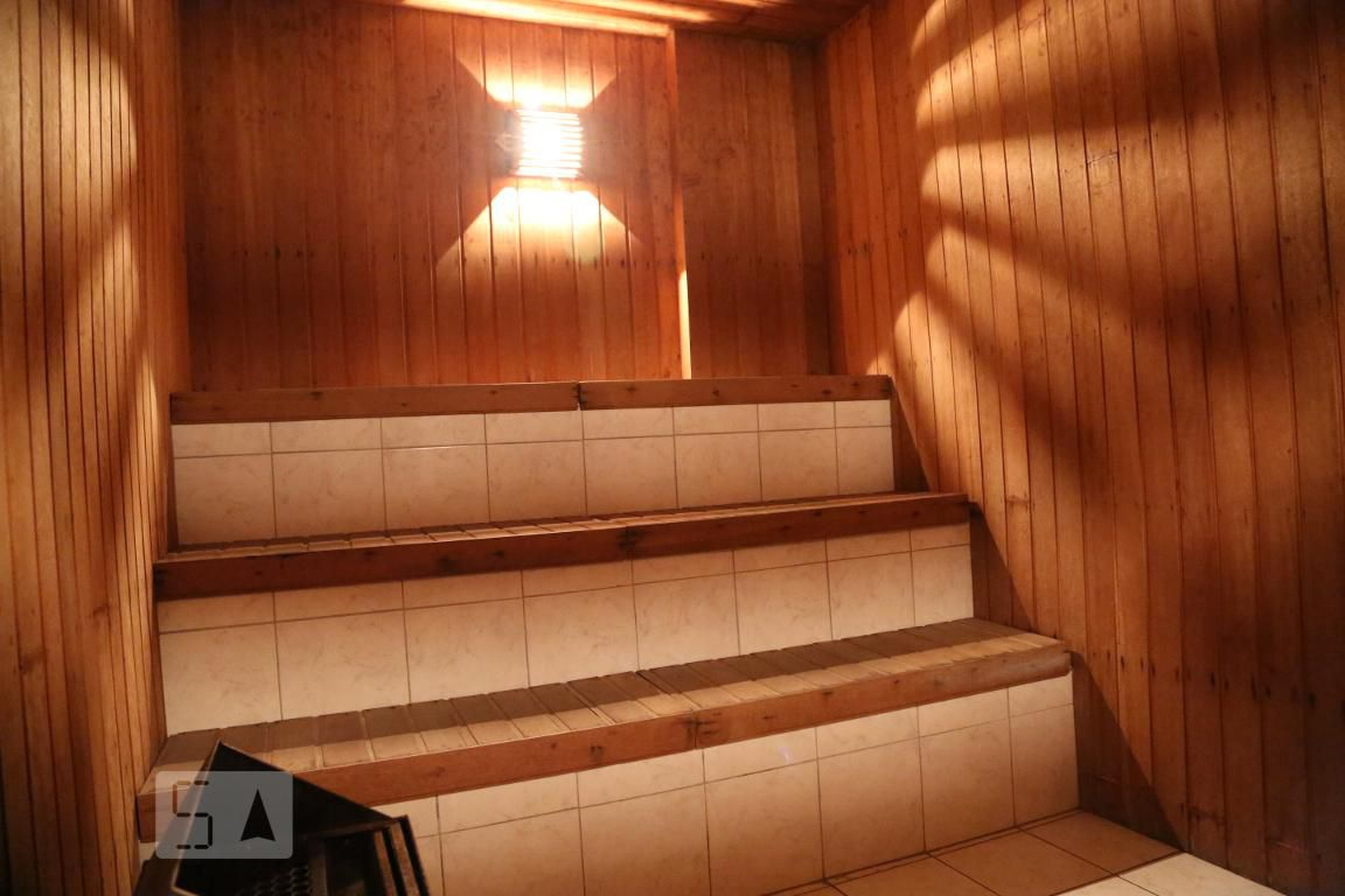 sauna - Vivian Naiane