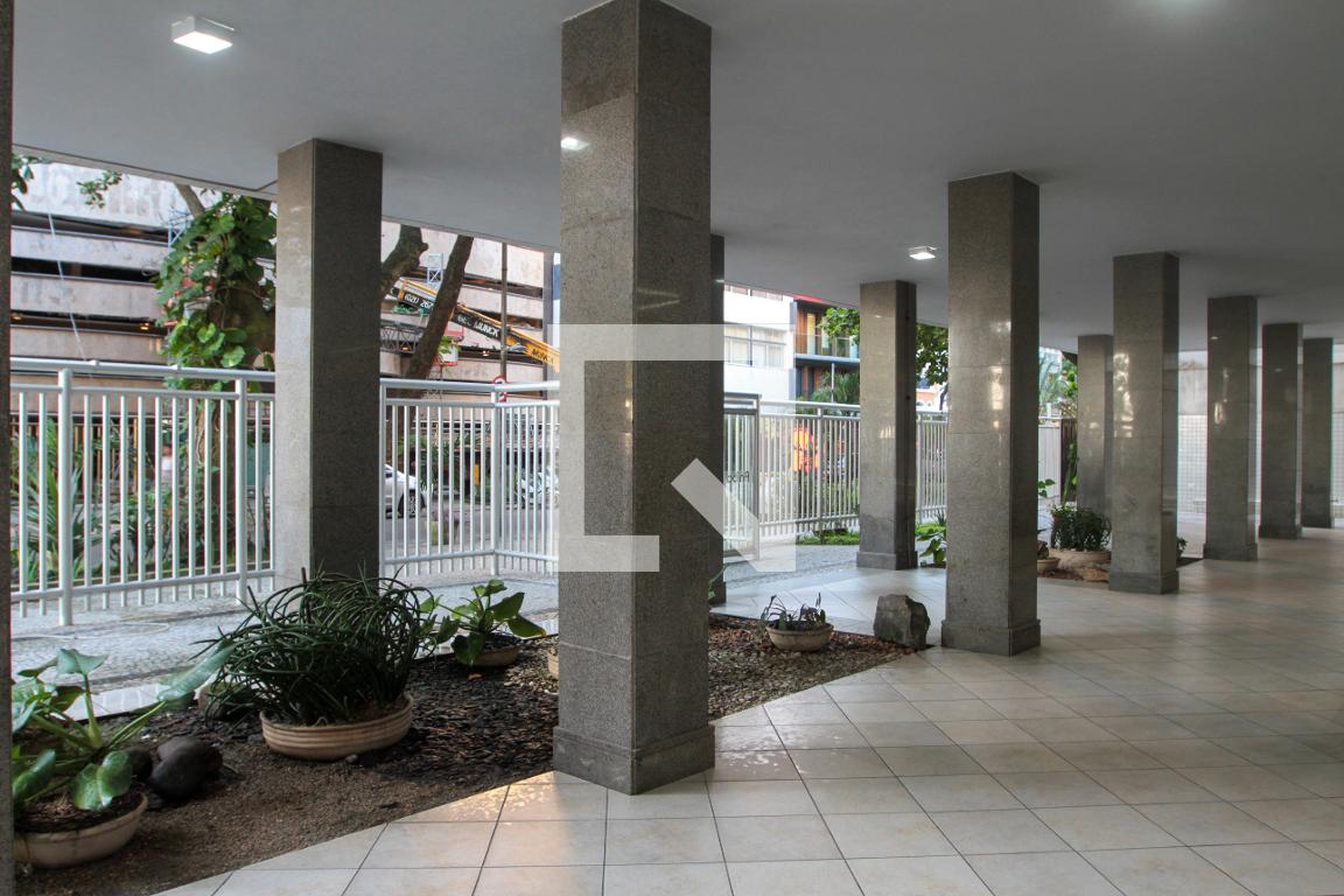 Entrada do Prédio - Edifício Itacunema