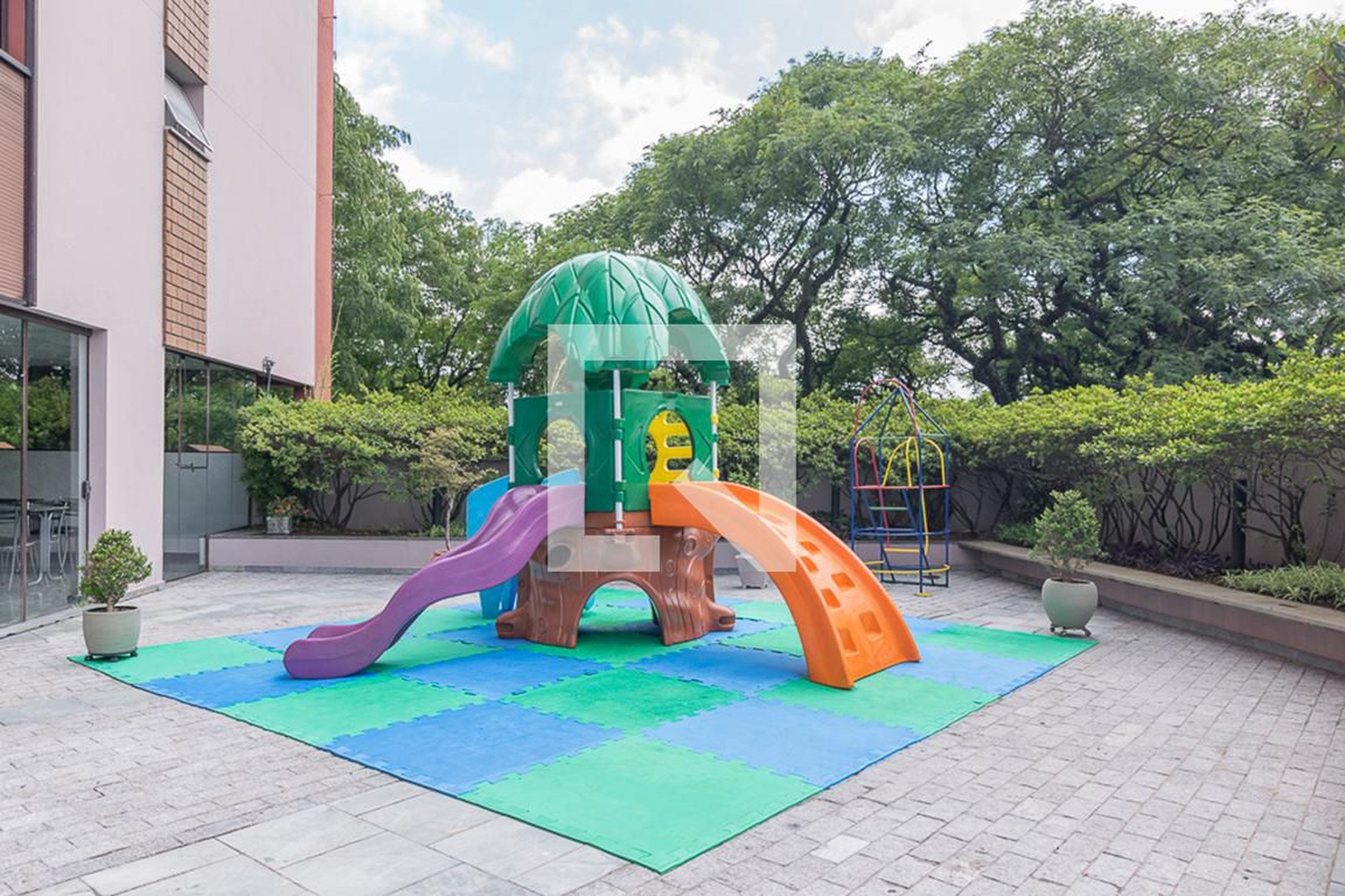 Playground - Edifício Torre di Rocco