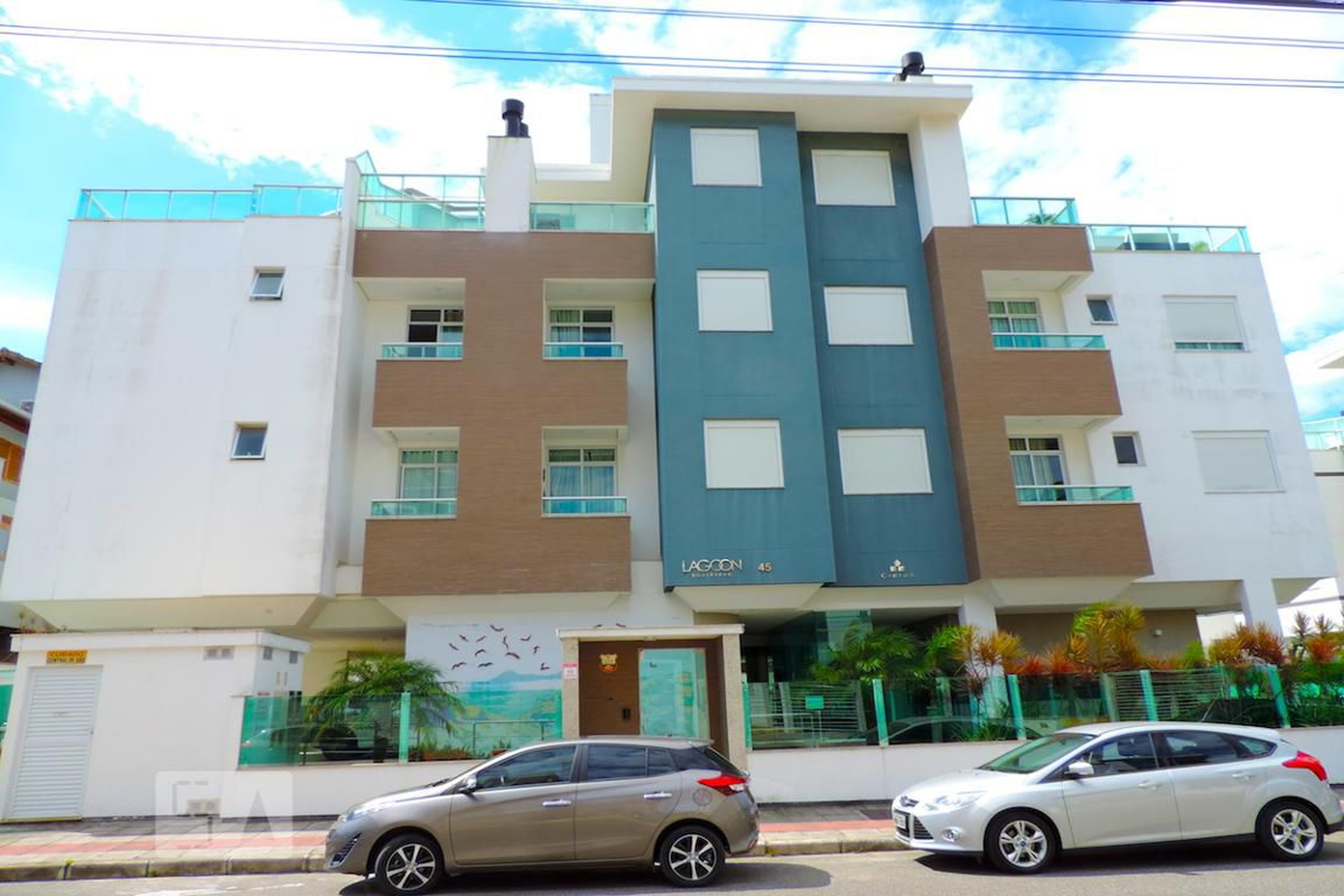 Fachada Condomínio em Rua Mar do Leste, 45