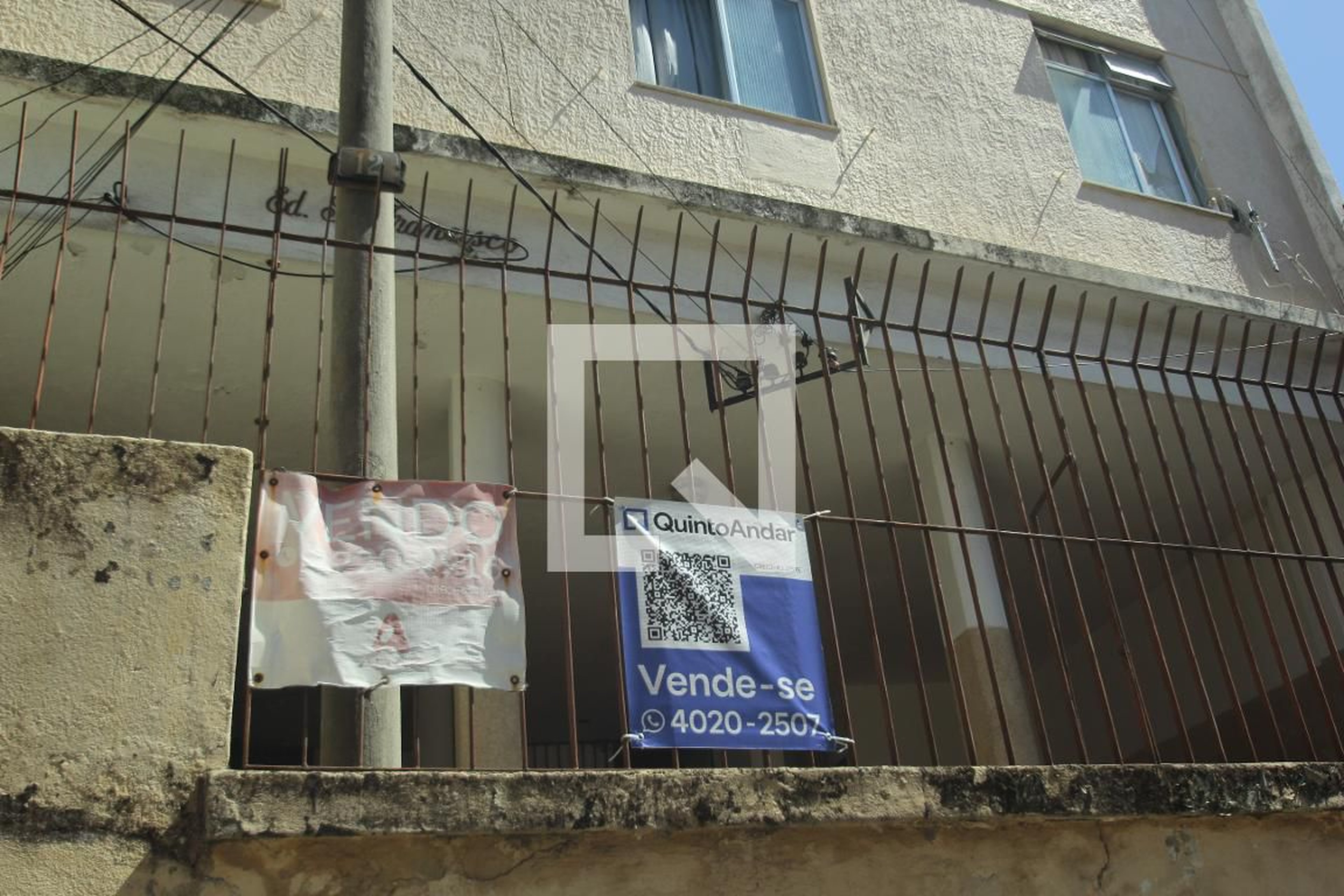 Fachada do Prédio Condomínio em Rua Rosa Saião, 12