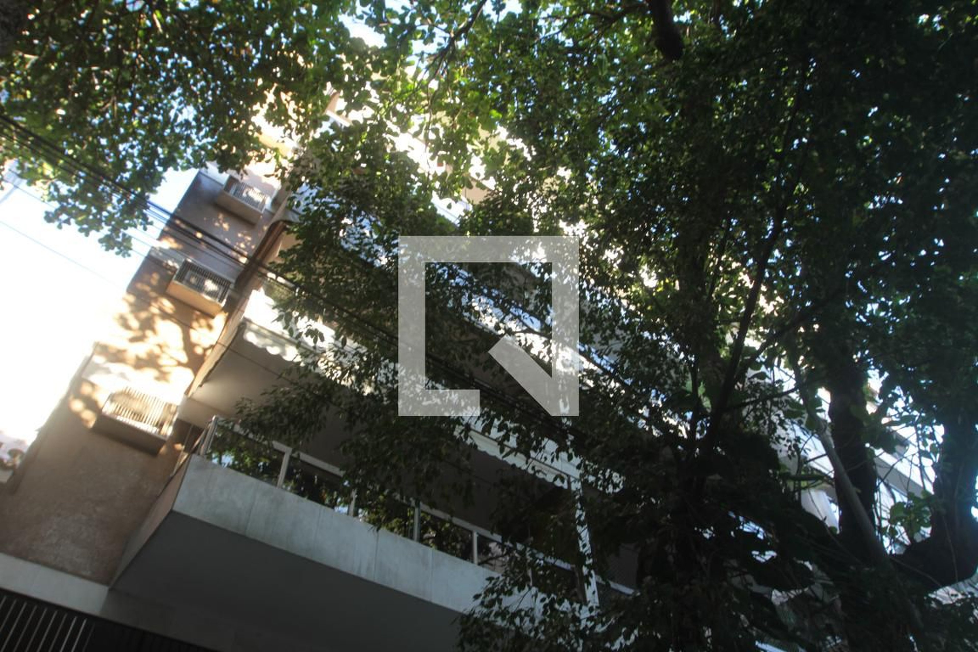 Fachada do Prédio Condomínio em Rua Paul Redfern, 60