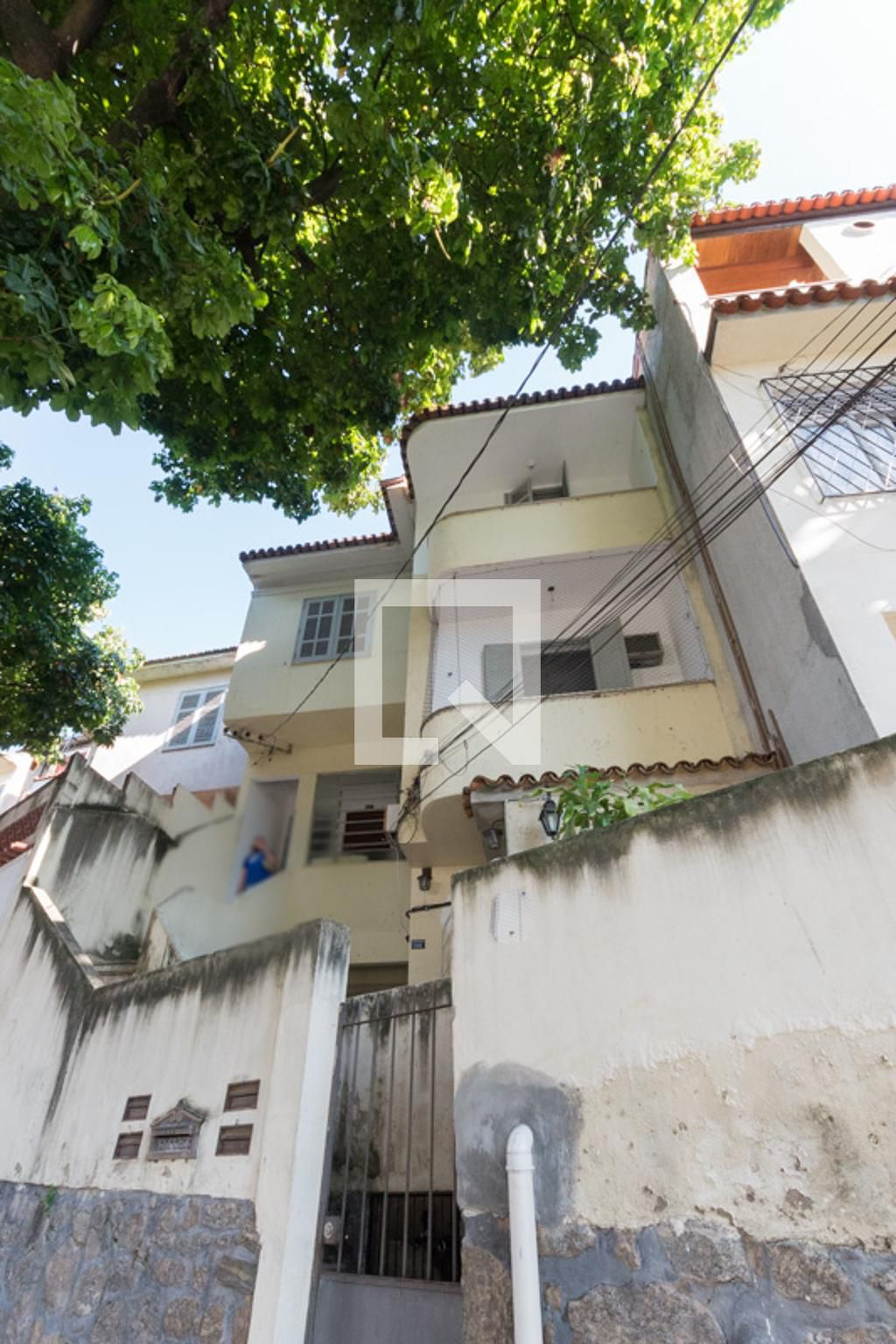 Fachada Condomínio em Rua Indaiacu, 4