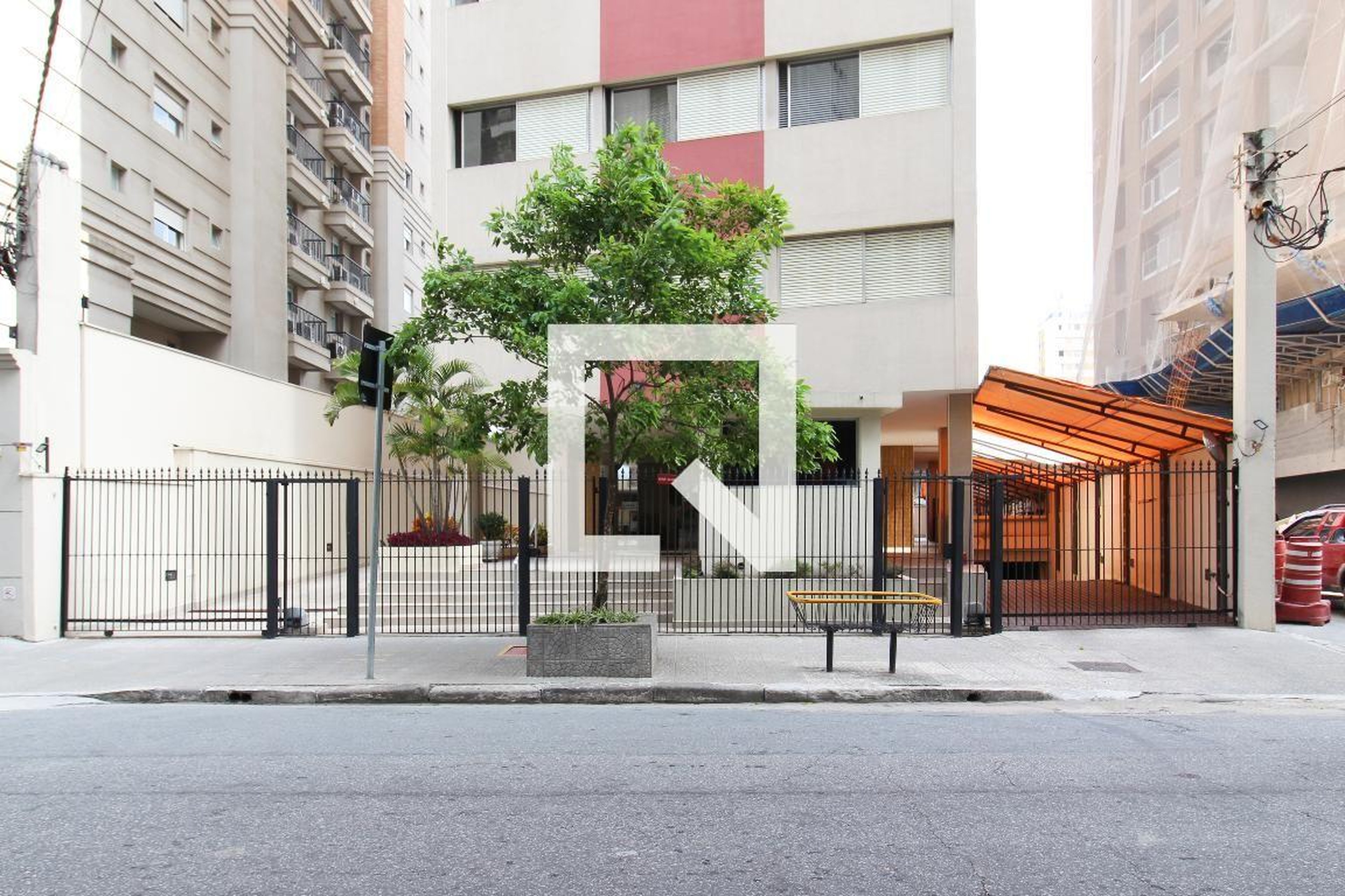 Fachada Condomínio Jardim Escorial