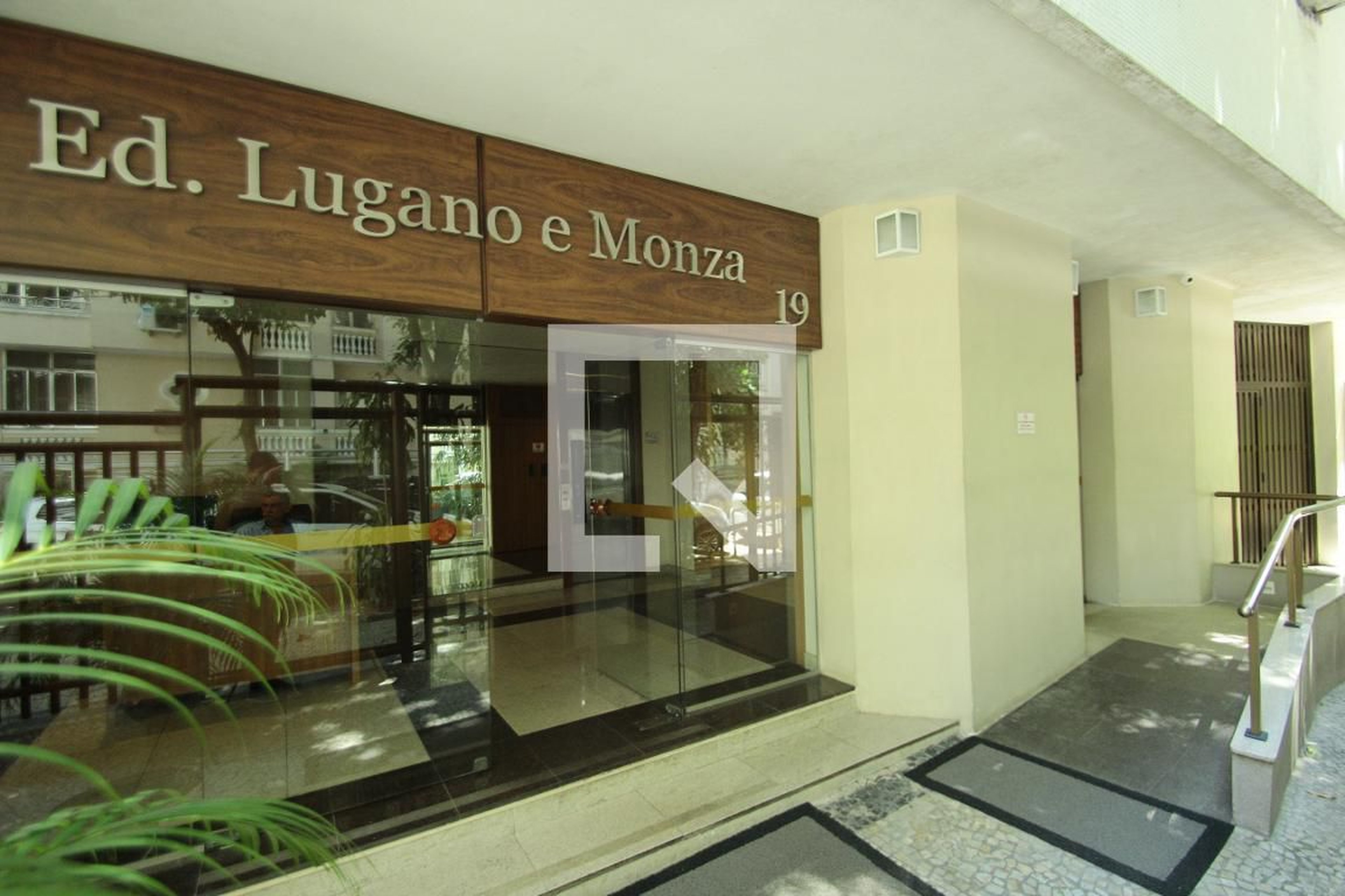 Entrada do Prédio - Lugano e Monza