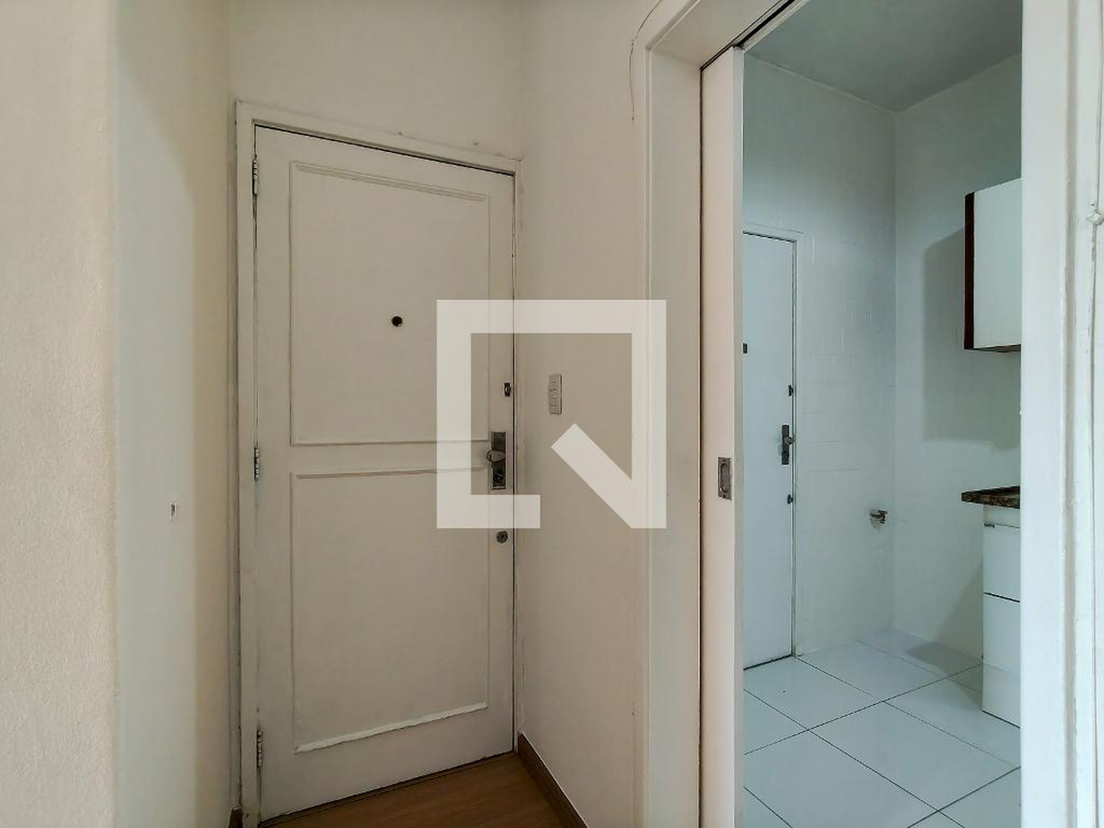 Entrada Condomínio em Rua Haddock Lobo, 322