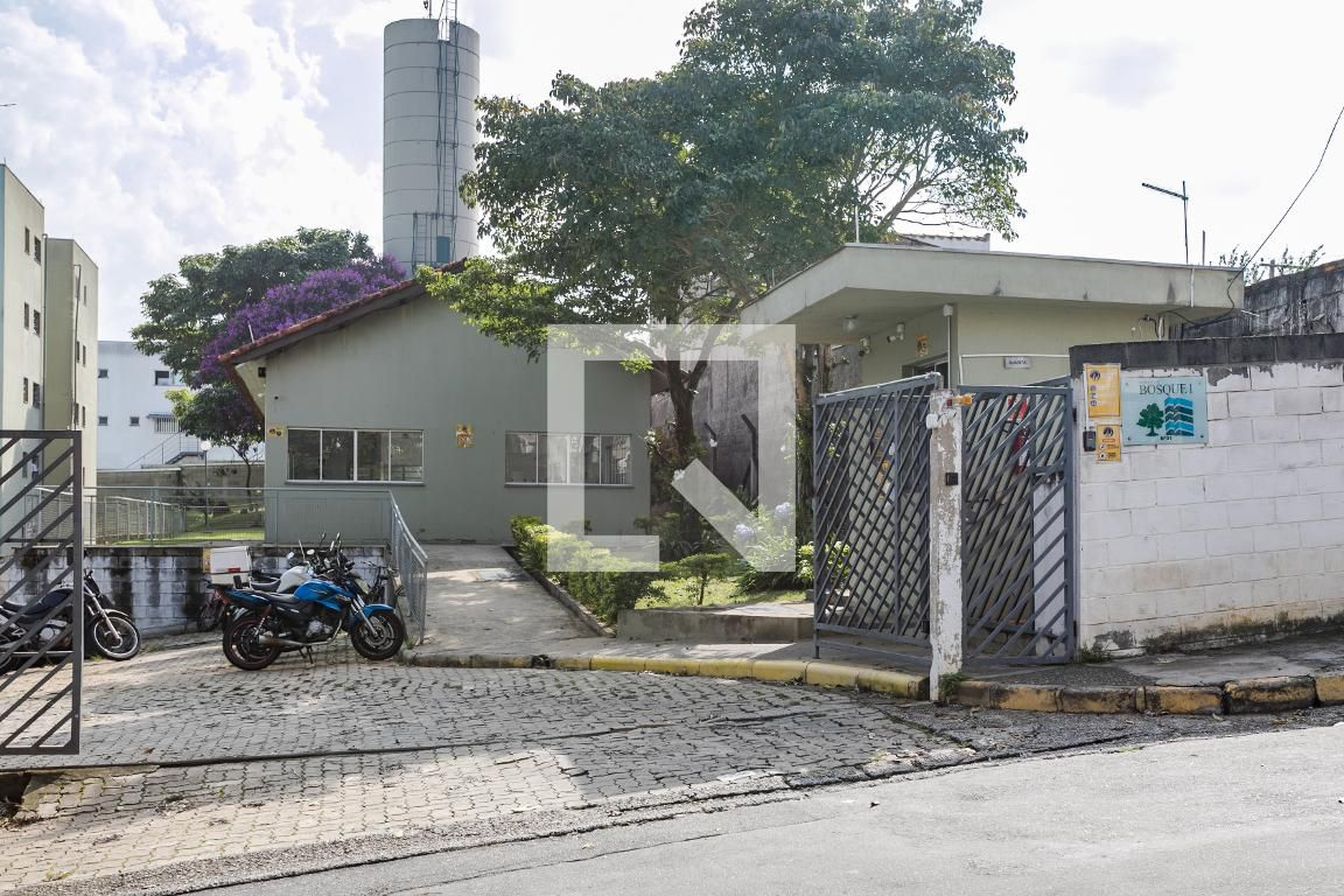 Fachada Condomínio em Rua Gramado, 116