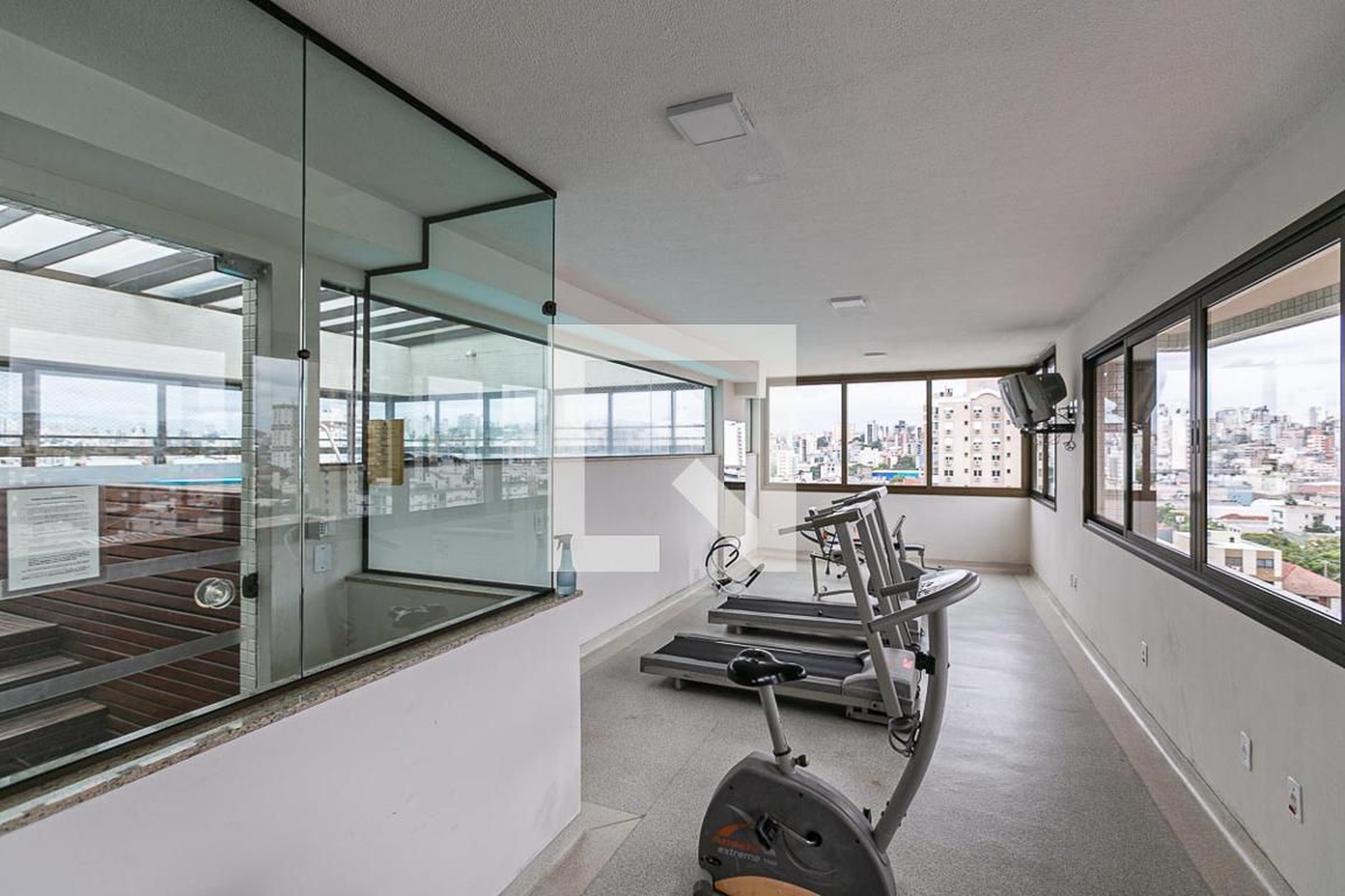 Academia - Le Premier