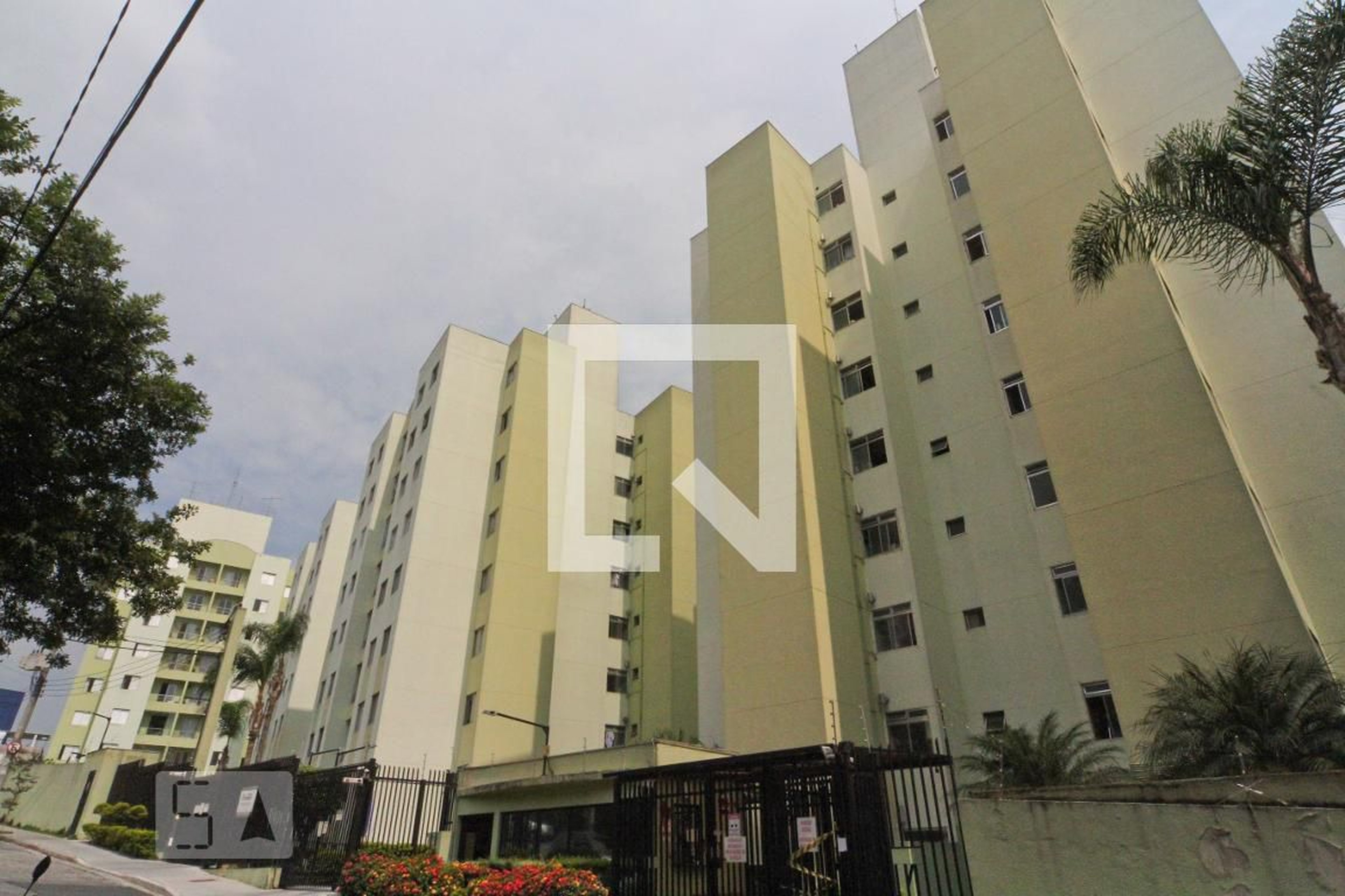 fachada Condomínio em Rua José de Figueiredo Seixas, 173