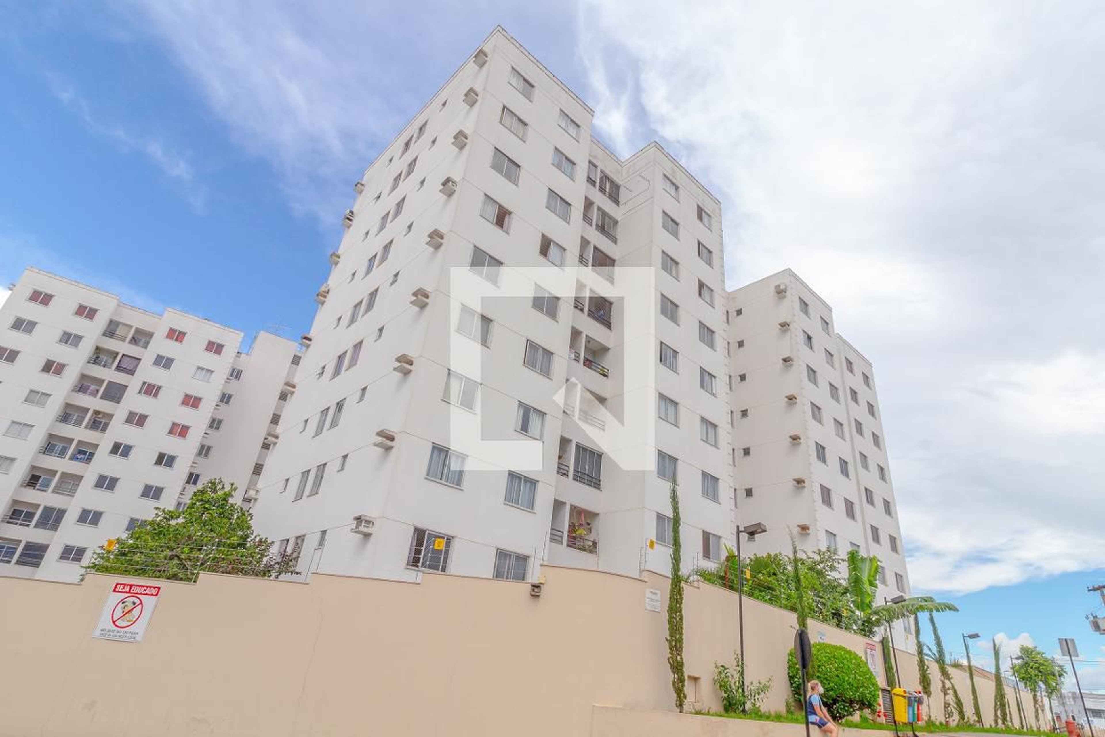 Fachada do Condomínio Condomínio Rosa dos Ventos