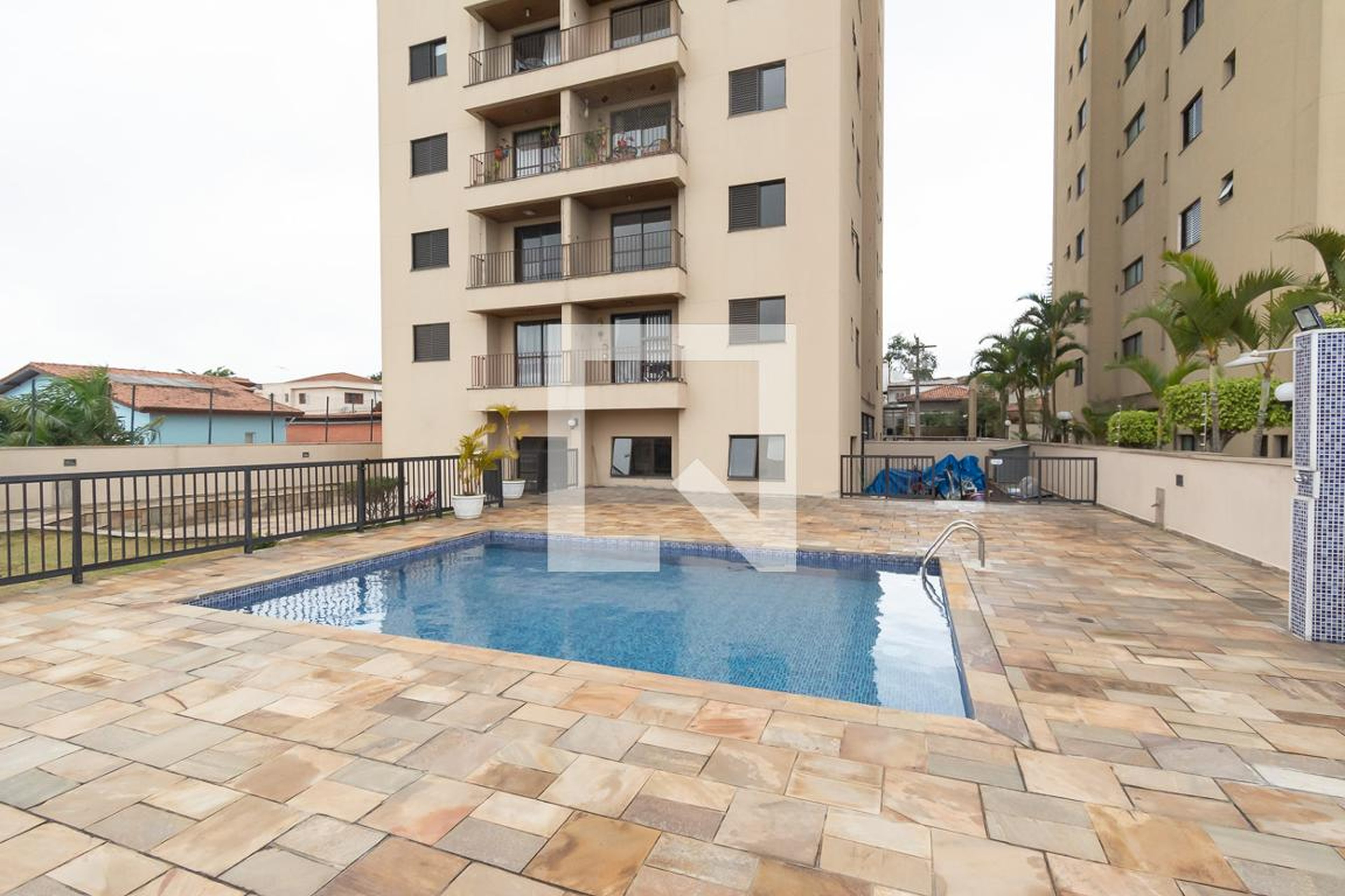 Piscina - Edifício dos limantos