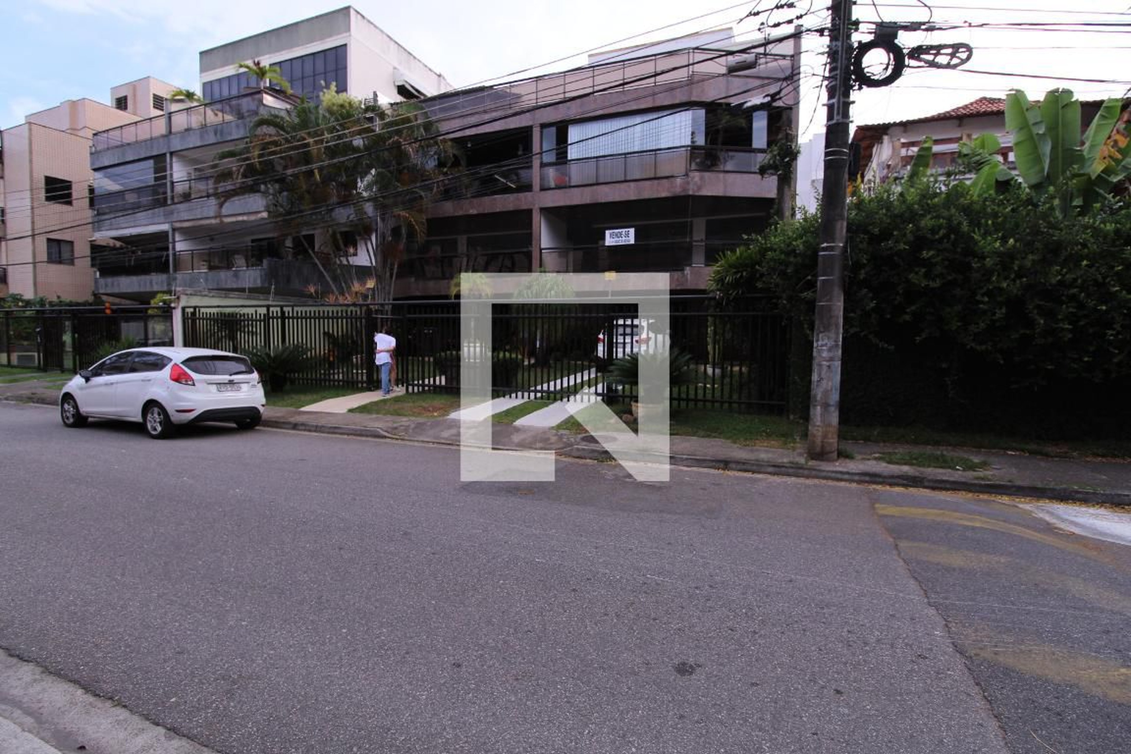 Fachada Condomínio em Rua Zeferino de Faria, 35