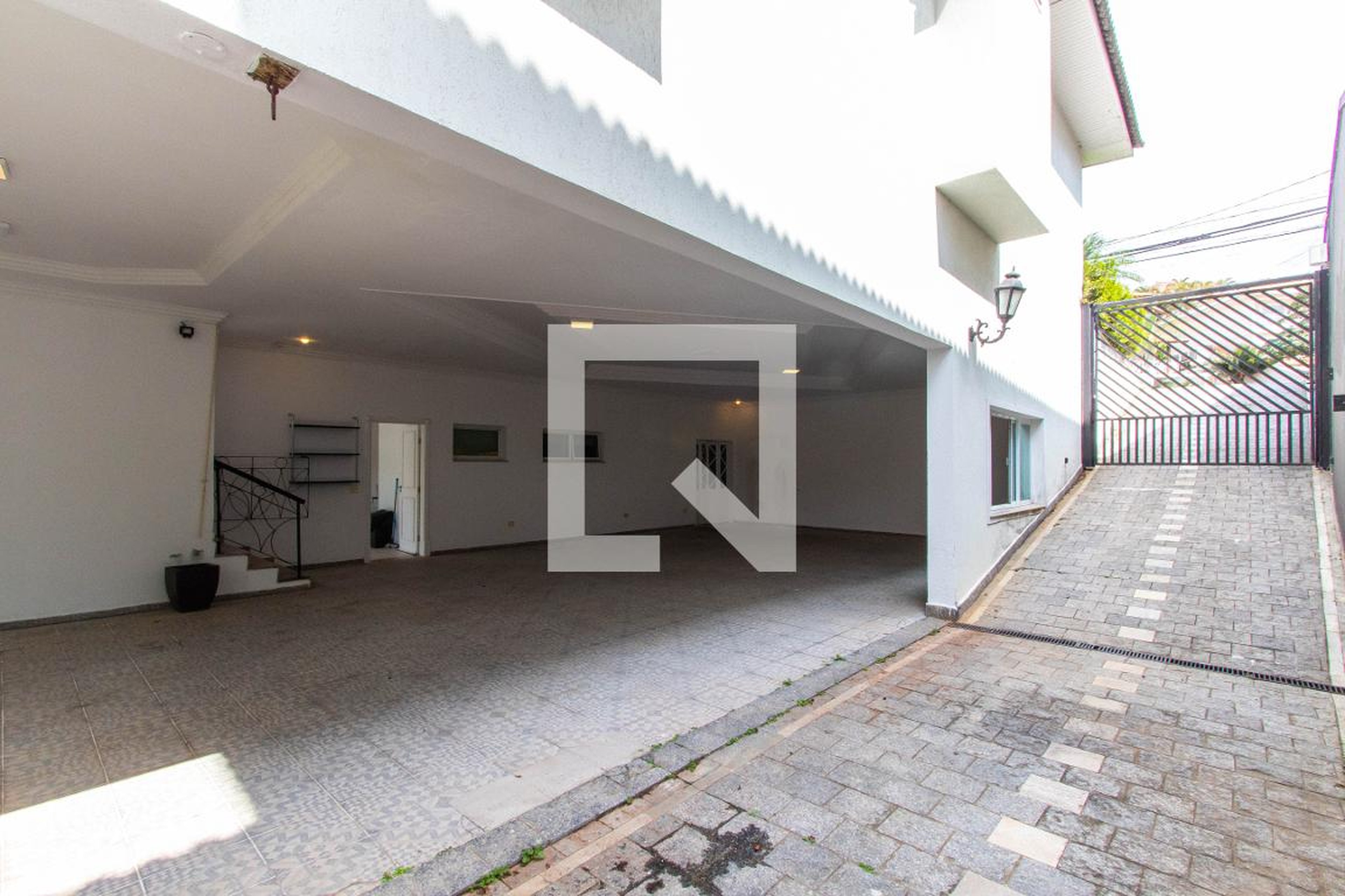 Estacionamento Condomínio em Avenida Estácio de Sá, 1051