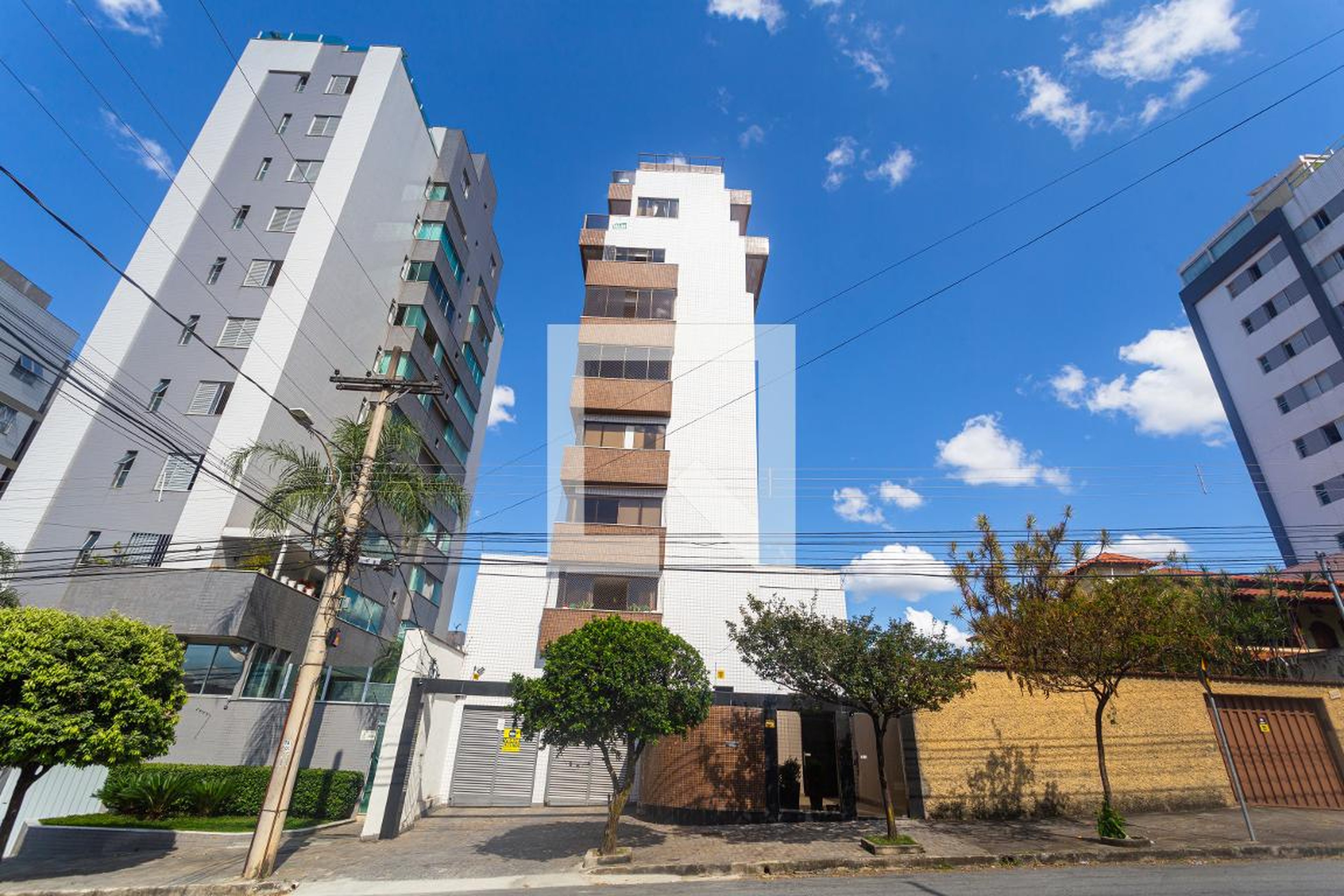 Fachada Condomínio em Rua Coronel Jaíro Pereira, 570