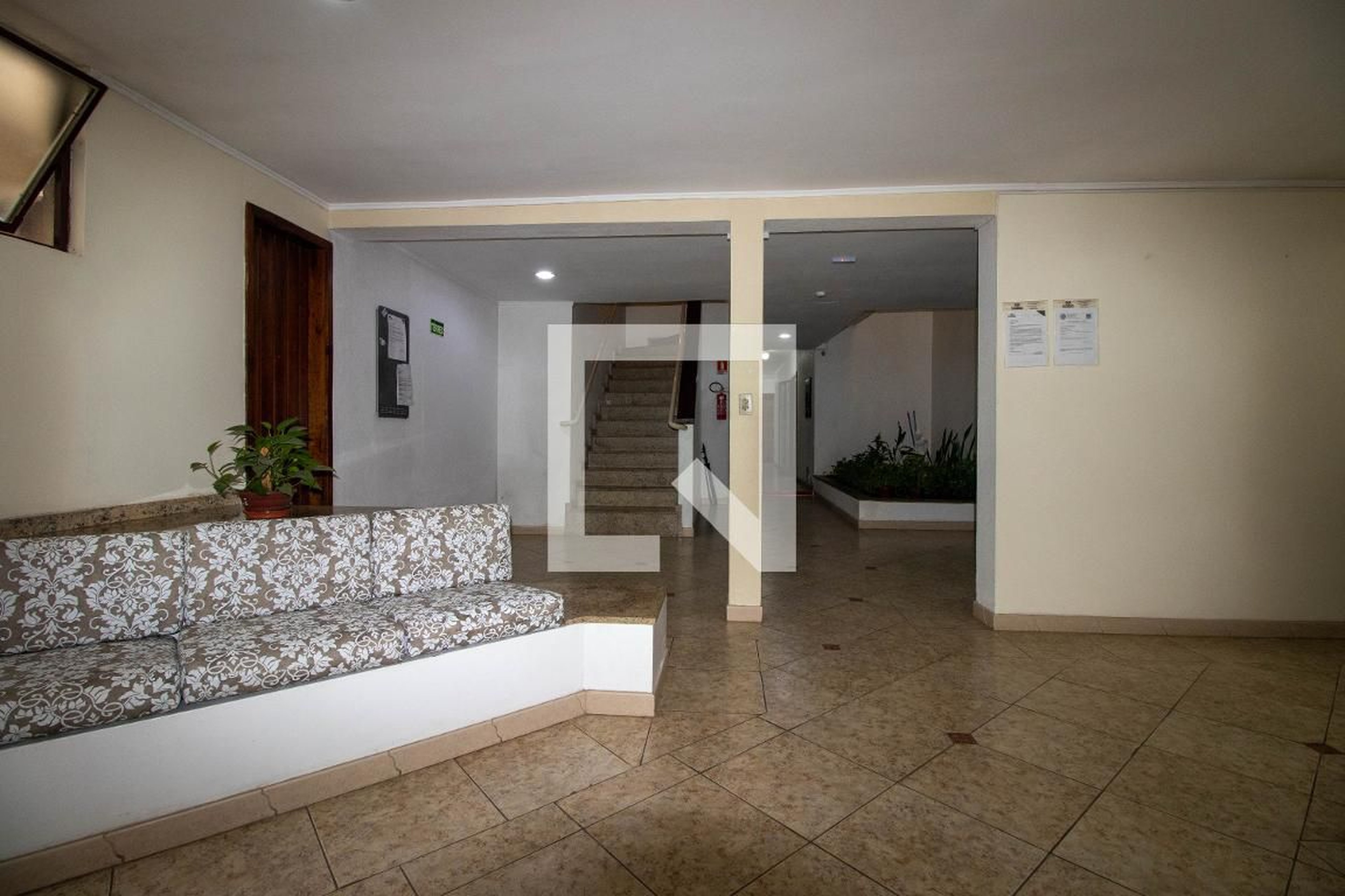 Hall de Entrada - Edifi­Cio Valencia