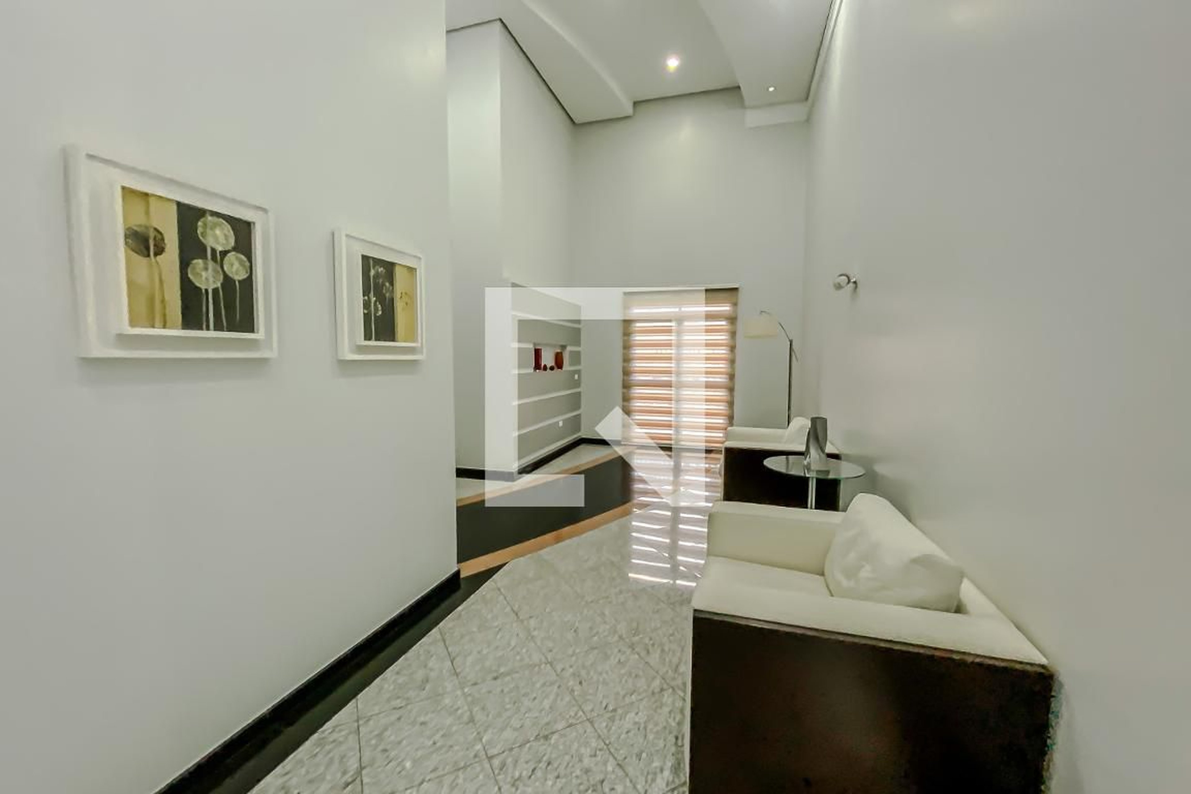 Hall - Edifício Mediterrâneo