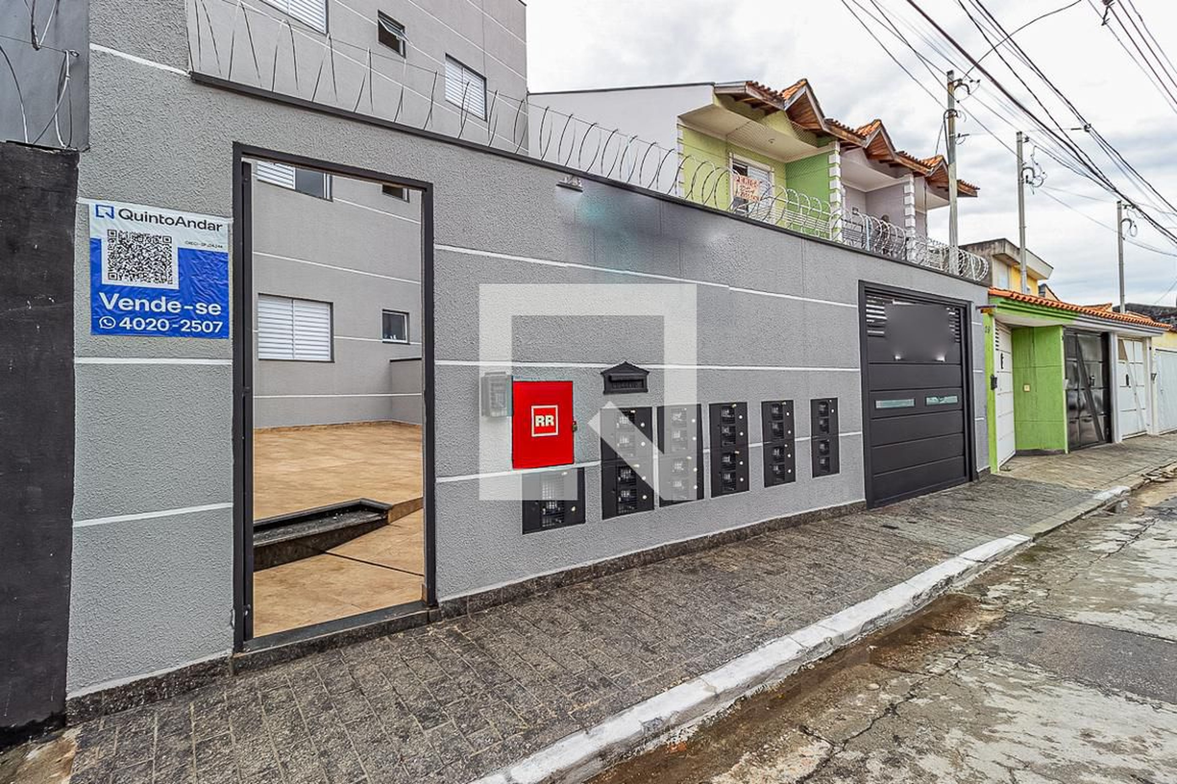 Fachada Condomínio em Rua Santa Teresa de Jesus, 121