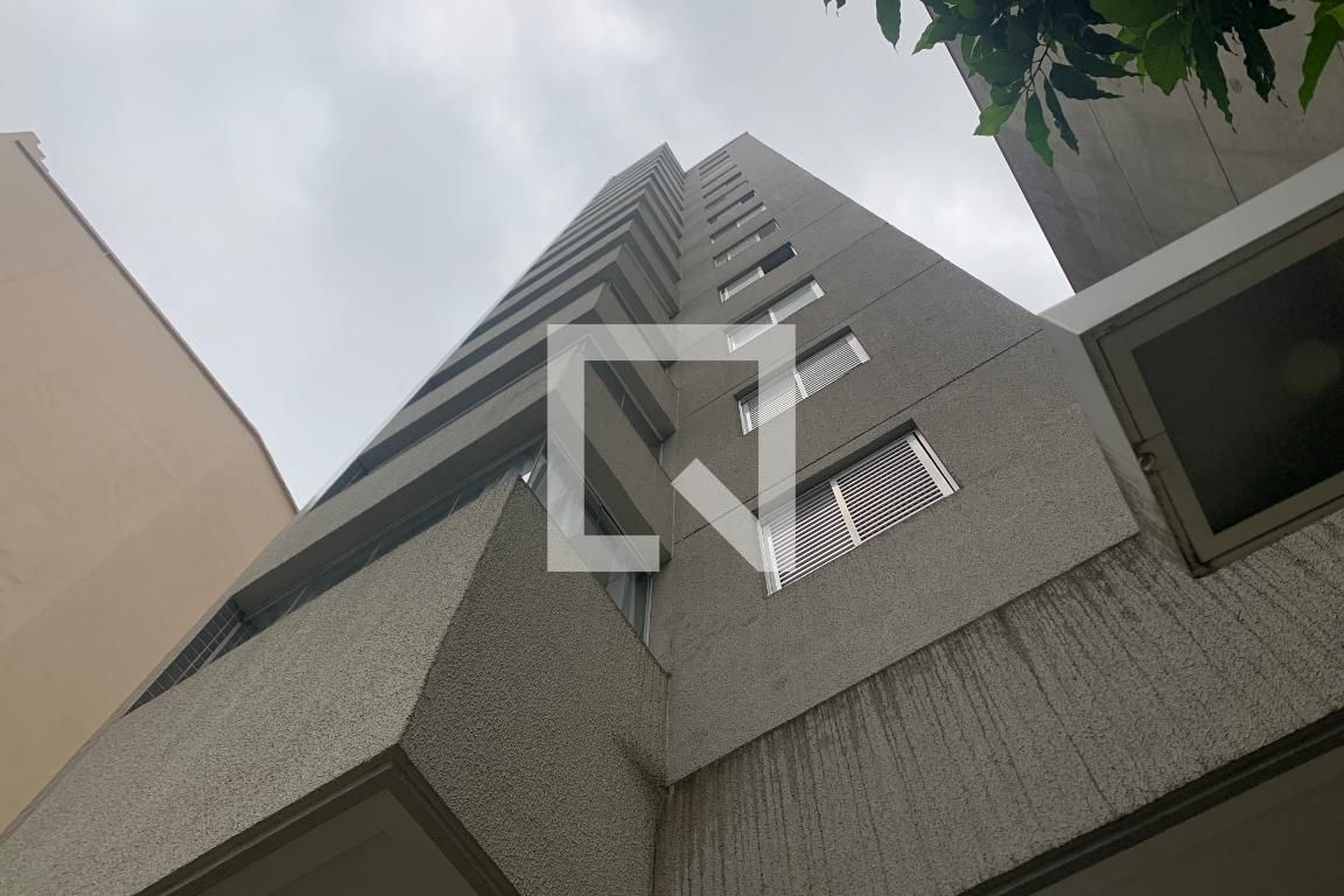 Fachada do Prédio Condomínio em Rua das Palmeiras, 320